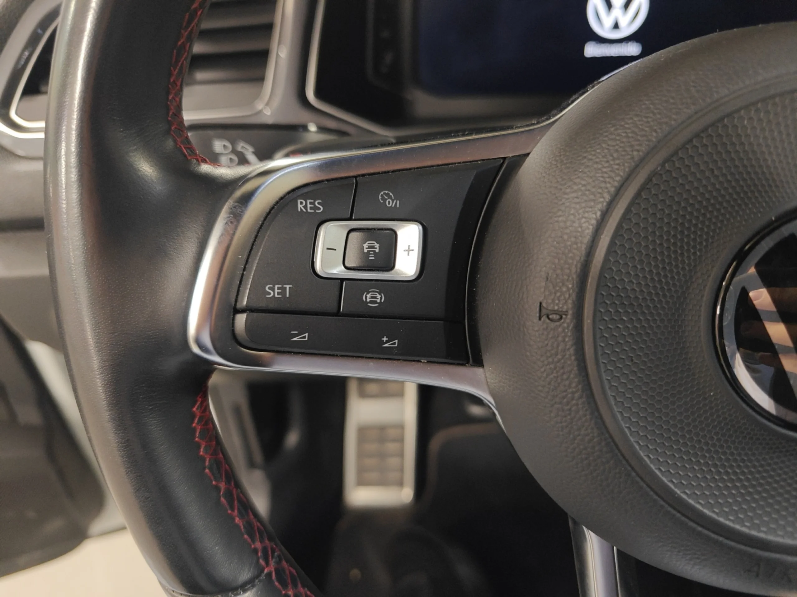 VOLKSWAGEN T ROC SPORT 1.5 TSI 110KW (150CV) DSG - Foto 11