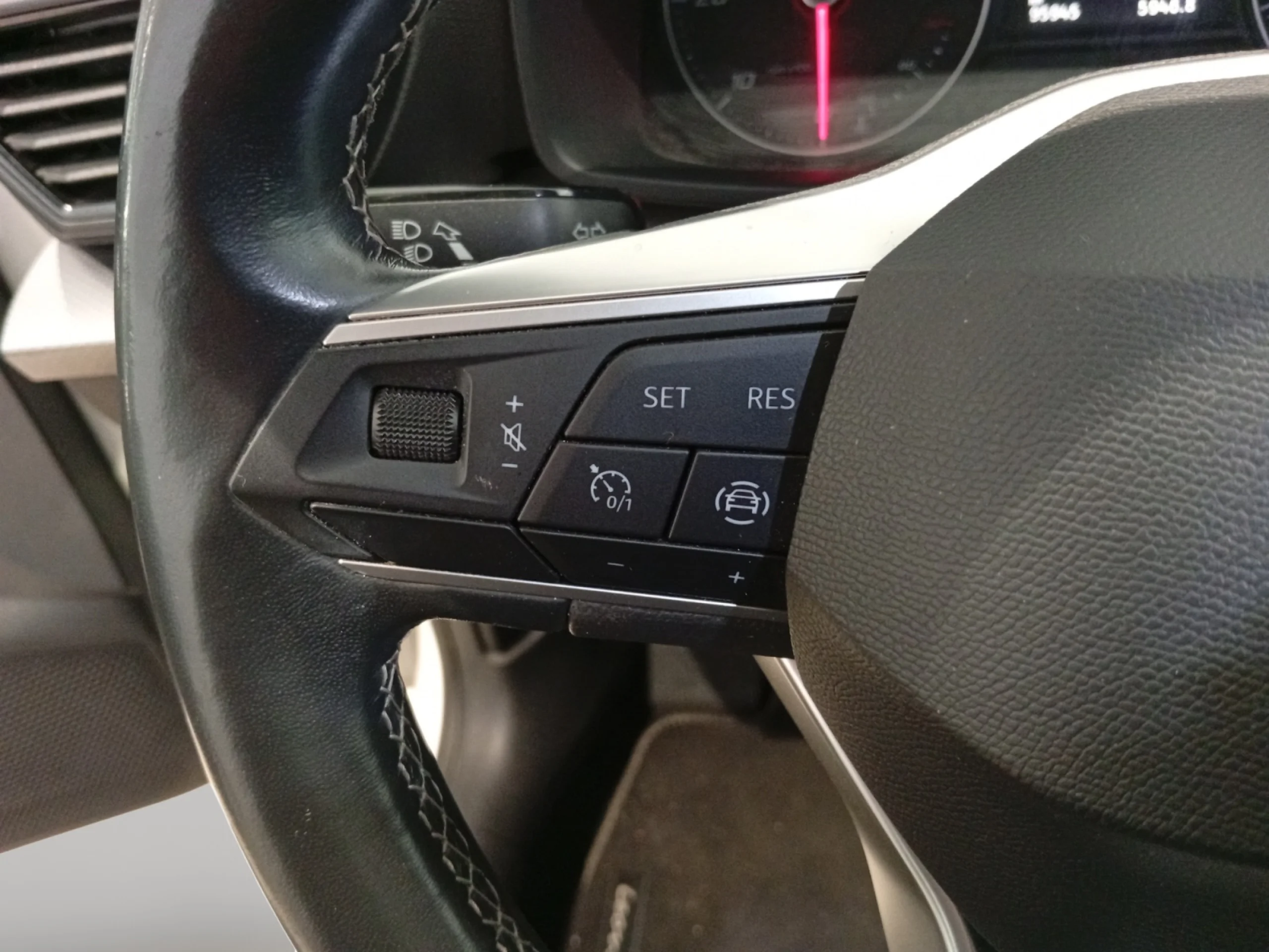 SEAT LEON 2.0 TDI 85KW S&S REFERENCE - Foto 11