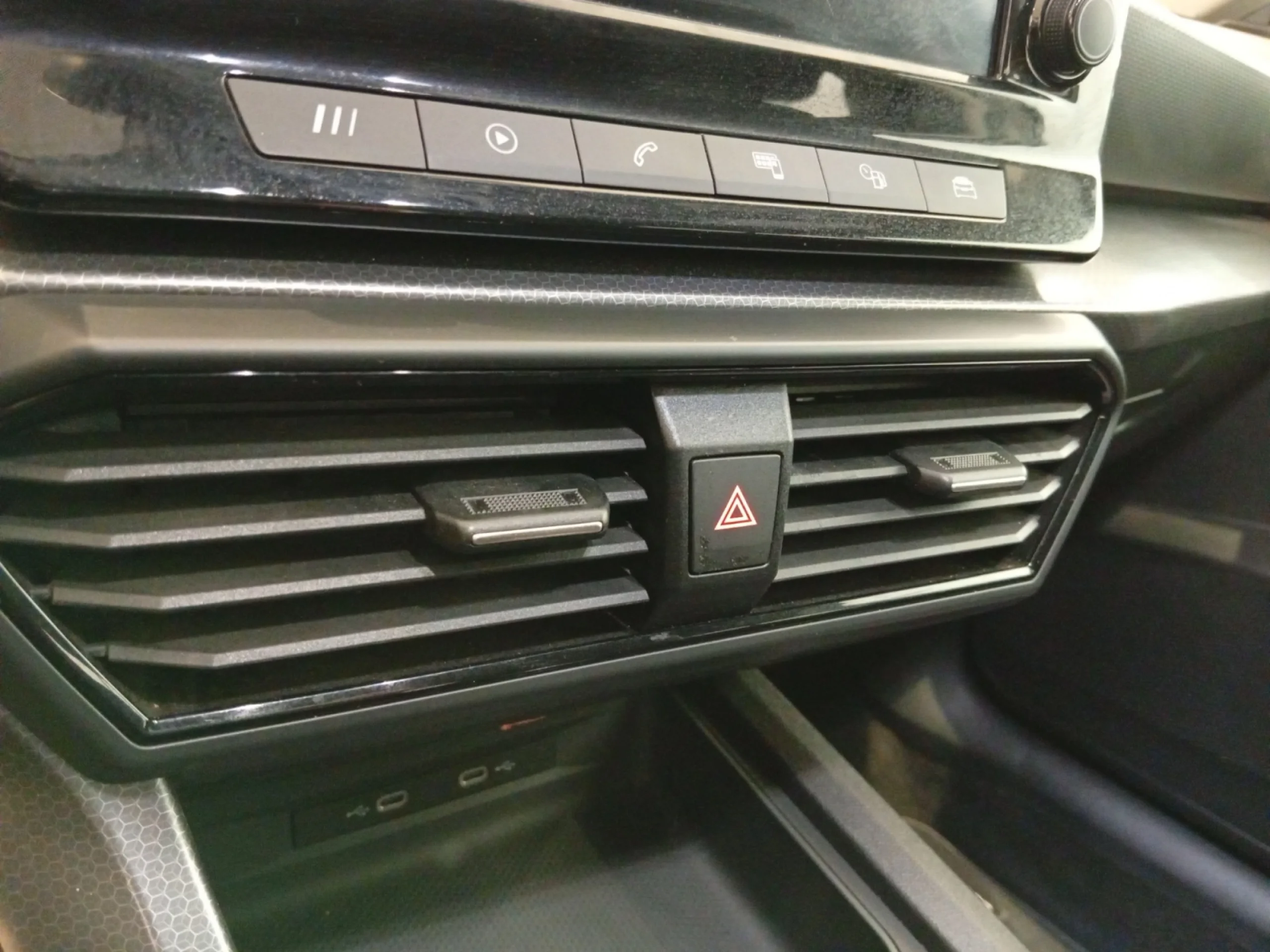 SEAT LEON 2.0 TDI 85KW S&S REFERENCE - Foto 13