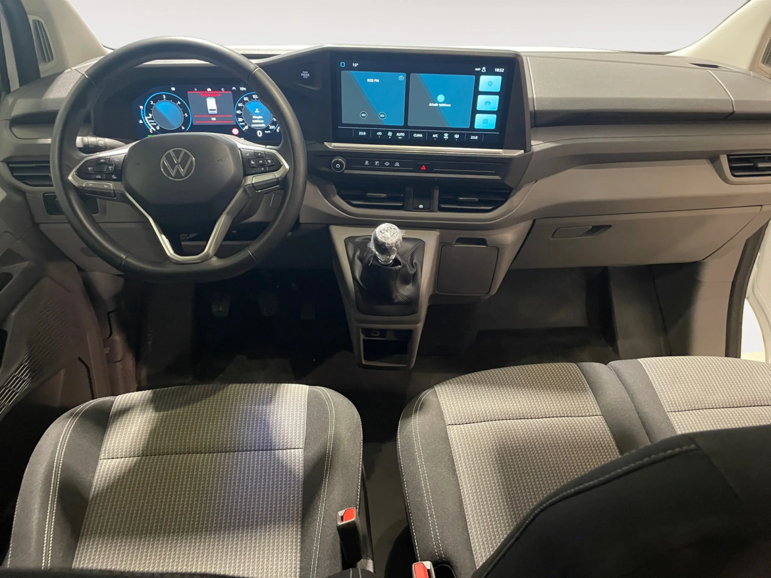 VOLKSWAGEN CARAVELLE CORTA 2.0 TDI 81 KW (110 CV) 6 VE - Foto 4