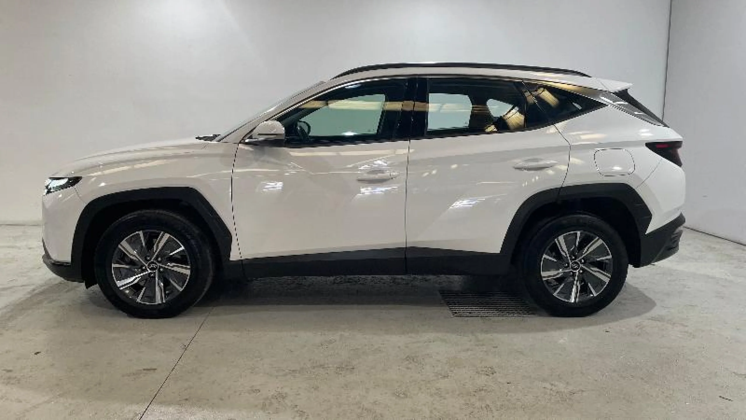 HYUNDAI TUCSON 1.6 TGDI 110KW (150CV) 48V MAXX SAFE - Foto 9