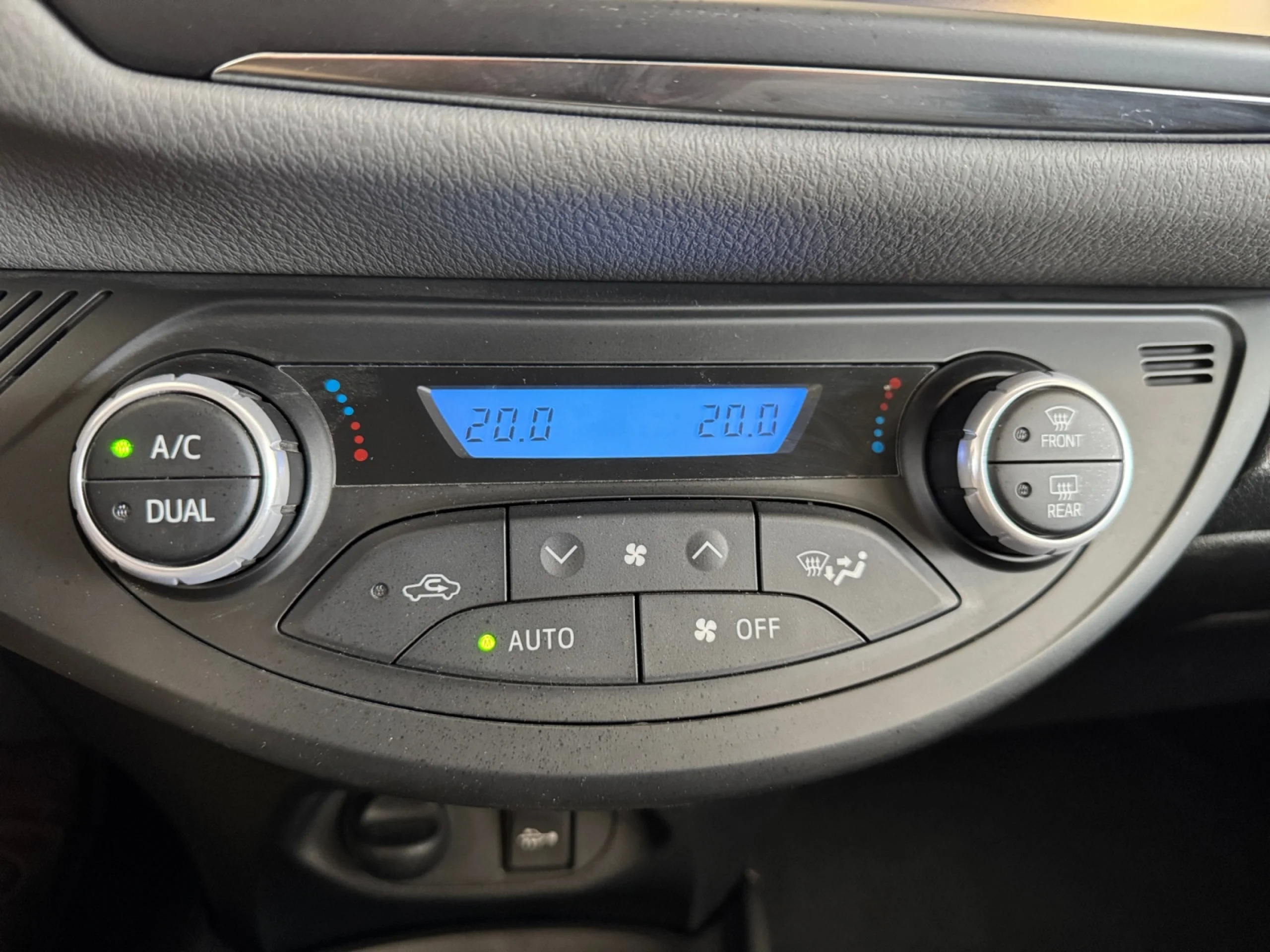 TOYOTA Yaris 1.5 100H ACTIVE - Foto 14
