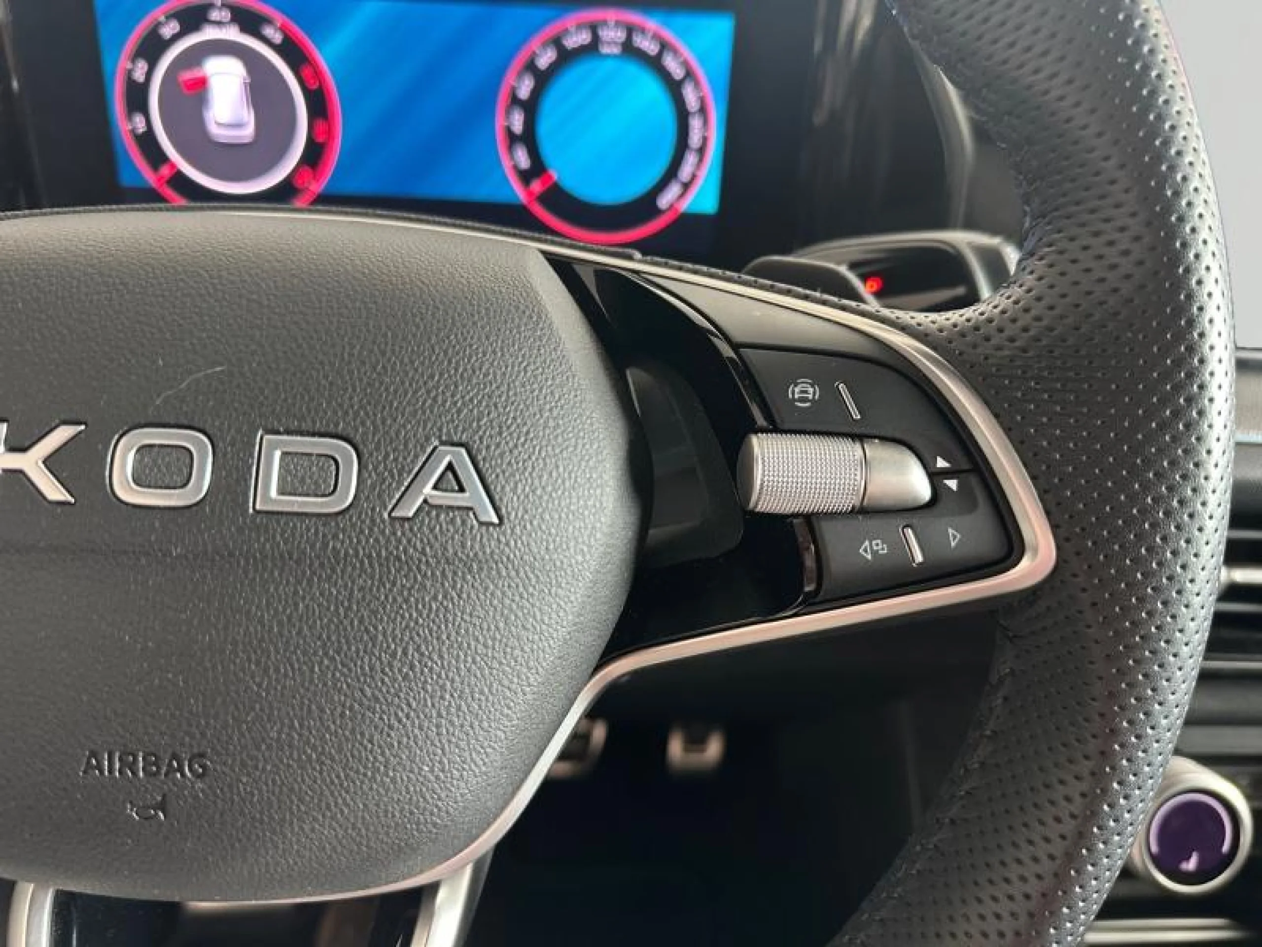 SKODA KODIAQ 2.0 TDI 110KW (150CV) DSG SPORTLINE - Foto 10