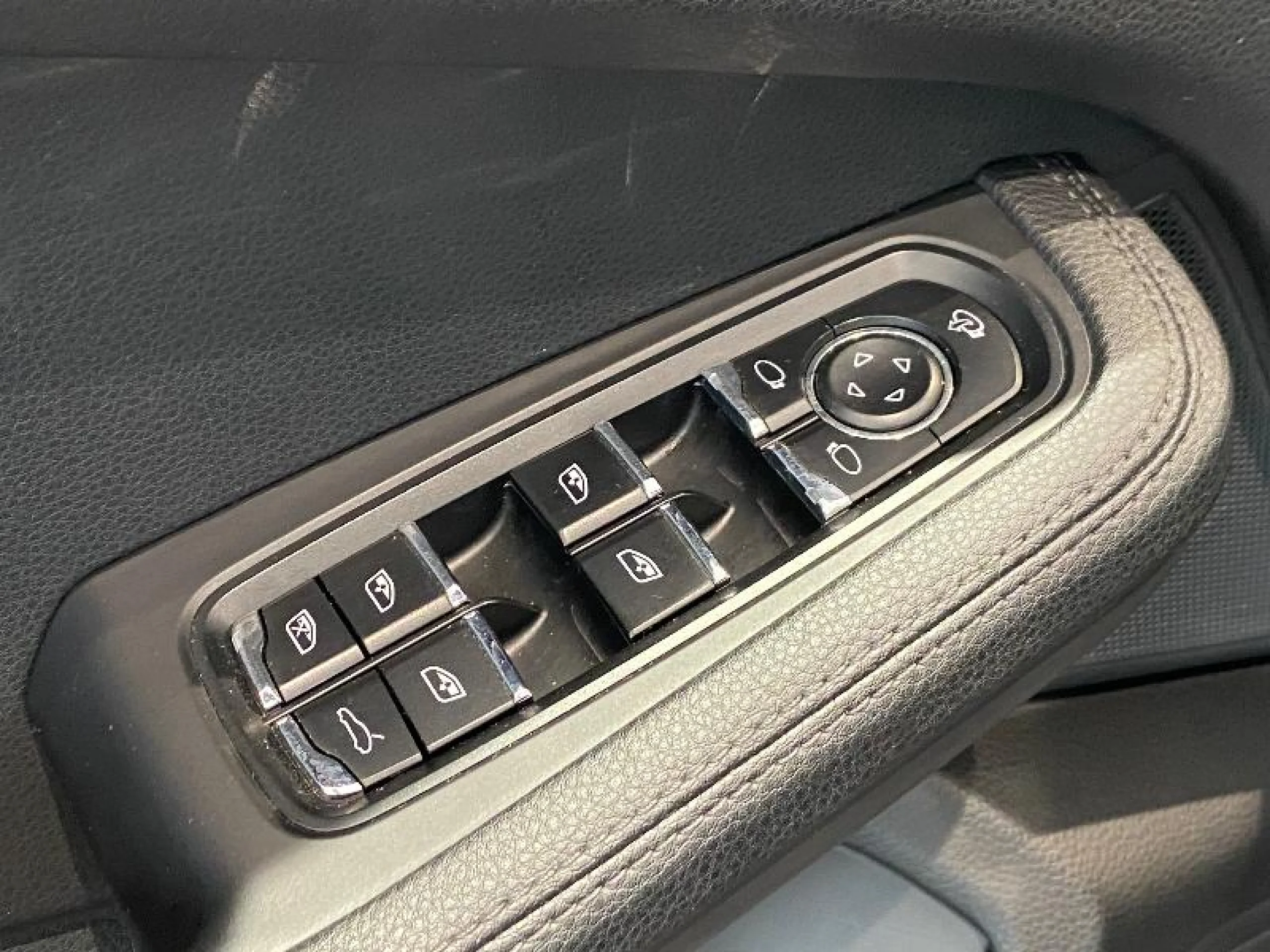 PORSCHE MACAN MACAN - Foto 22