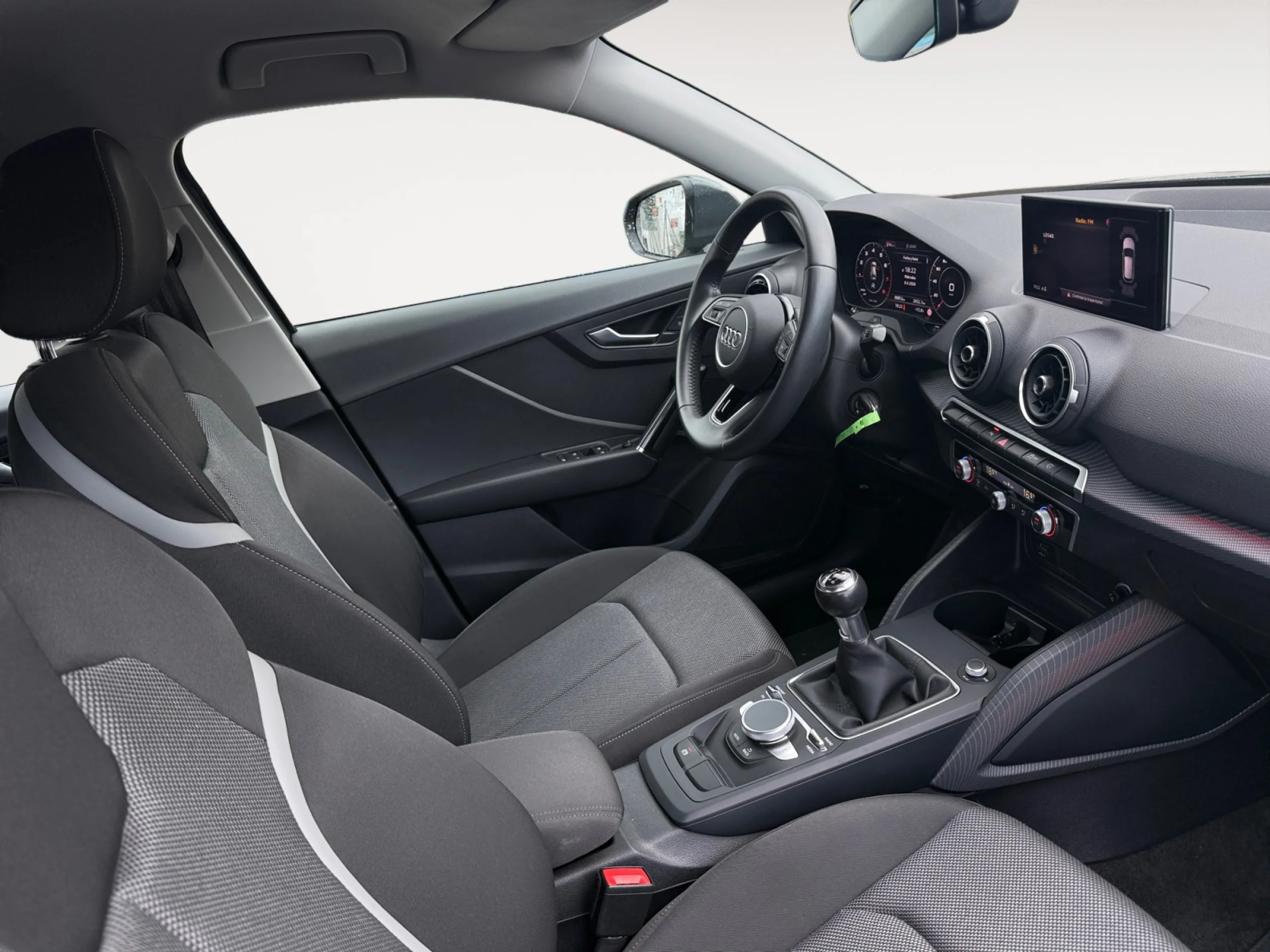 AUDI Q2 DESIGN 35 TFSI 110KW (150CV) - Foto 5