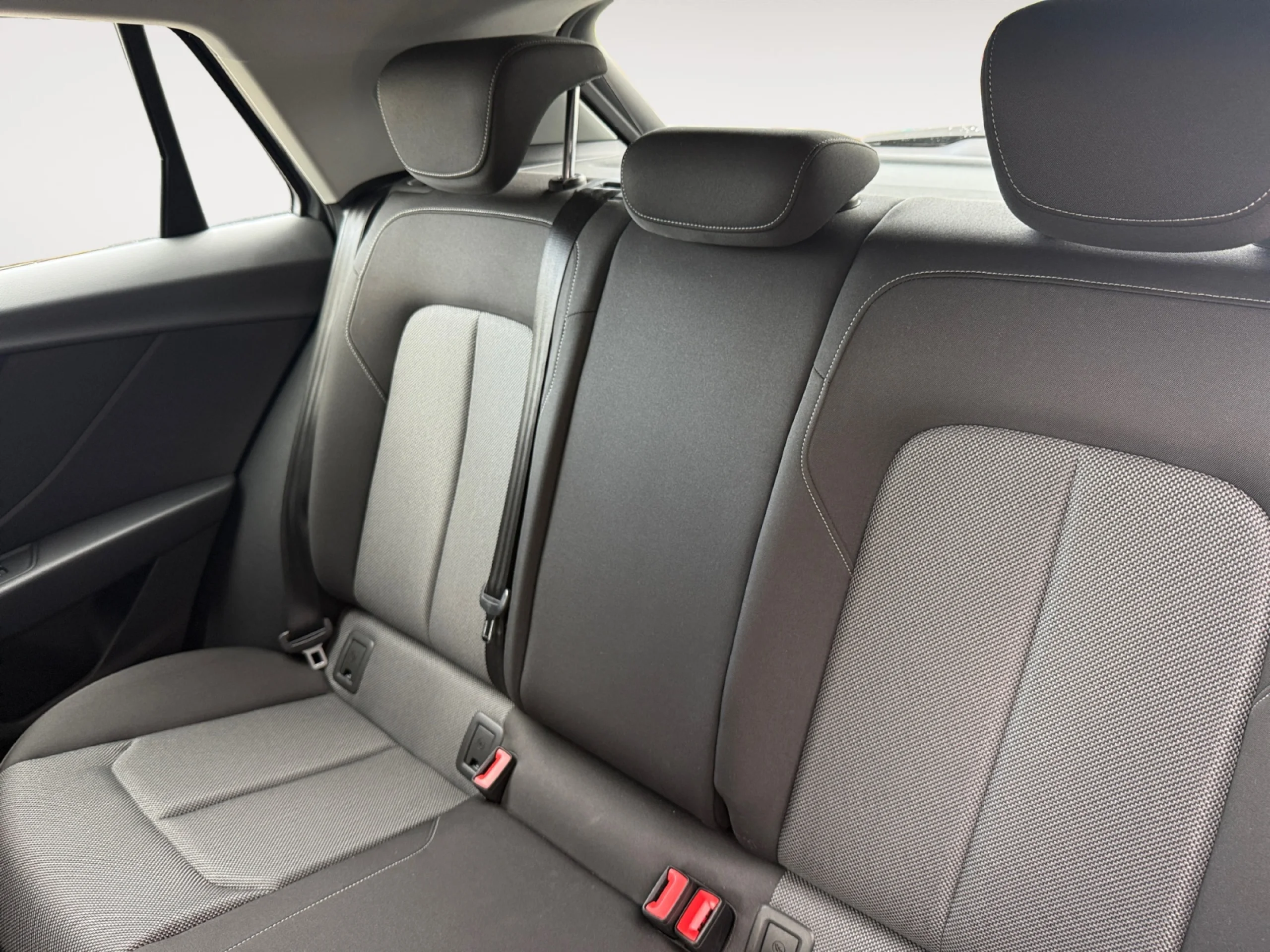 AUDI Q2 DESIGN 35 TFSI 110KW (150CV) - Foto 6