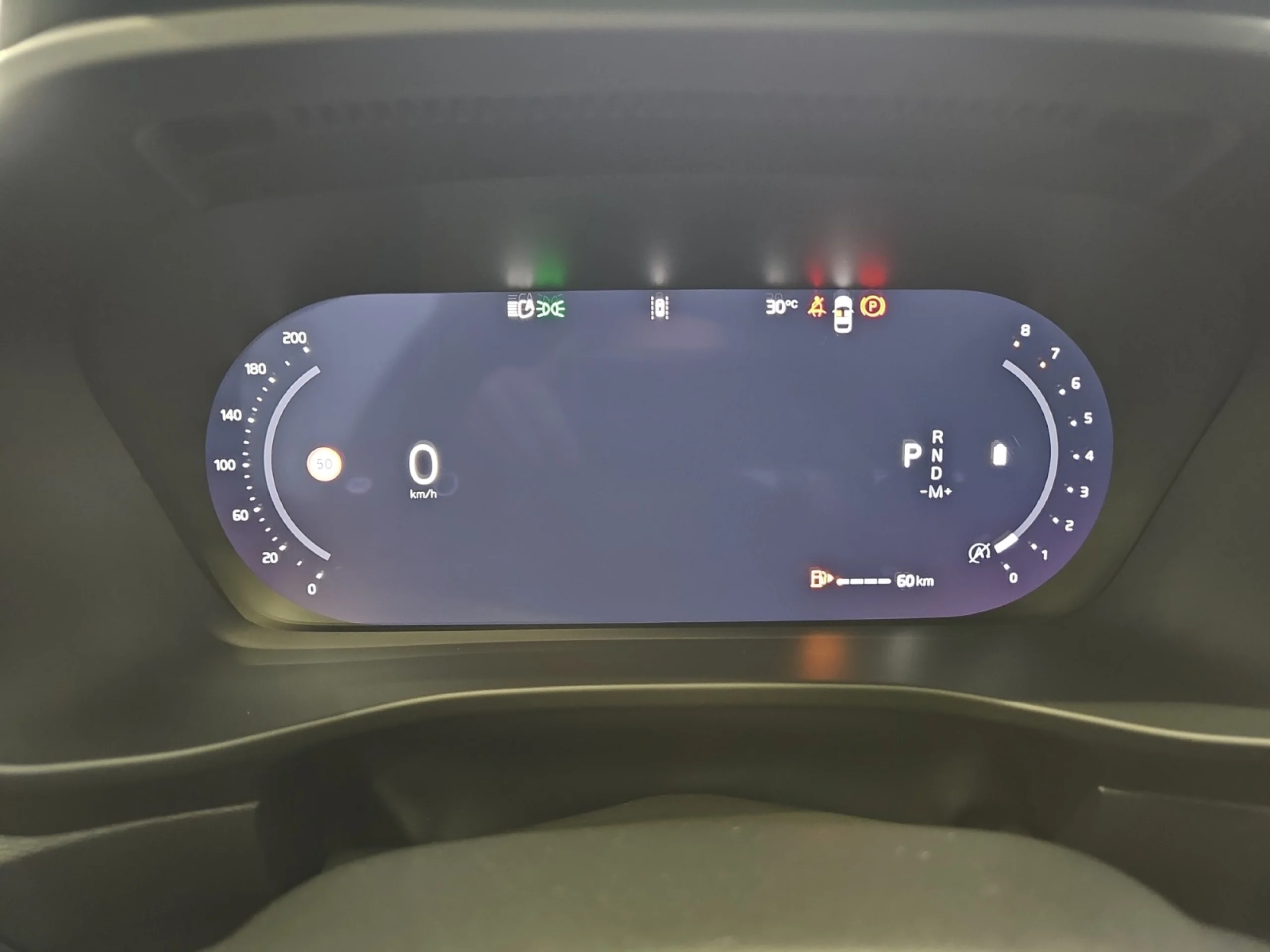 VOLVO XC40 2.0 B3 G PLUS DARK AUTO - Foto 7