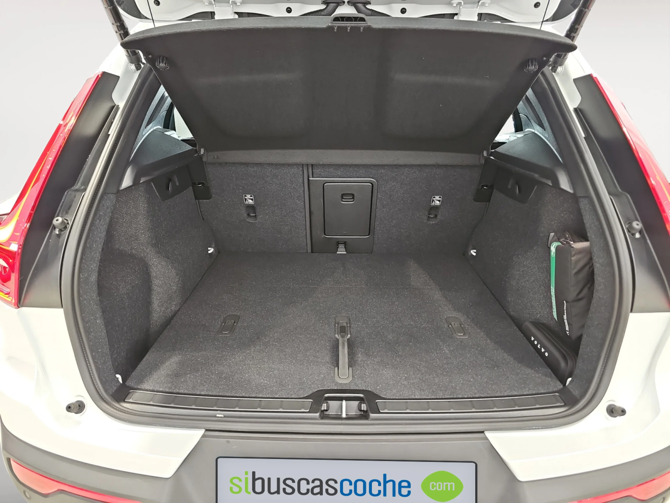 VOLVO XC40 2.0 B3 G PLUS DARK AUTO - Foto 8