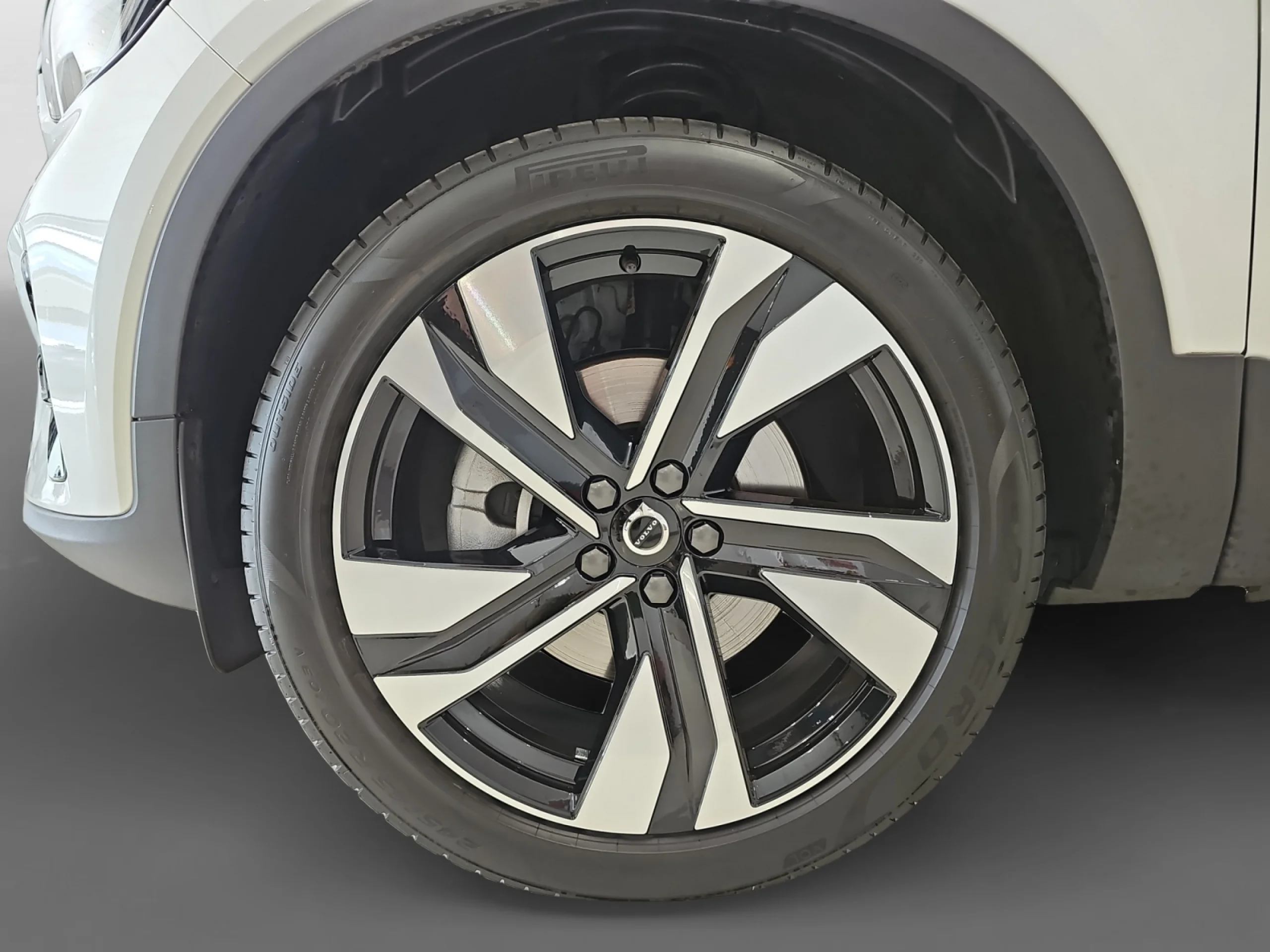 VOLVO XC40 2.0 B3 G PLUS DARK AUTO - Foto 9