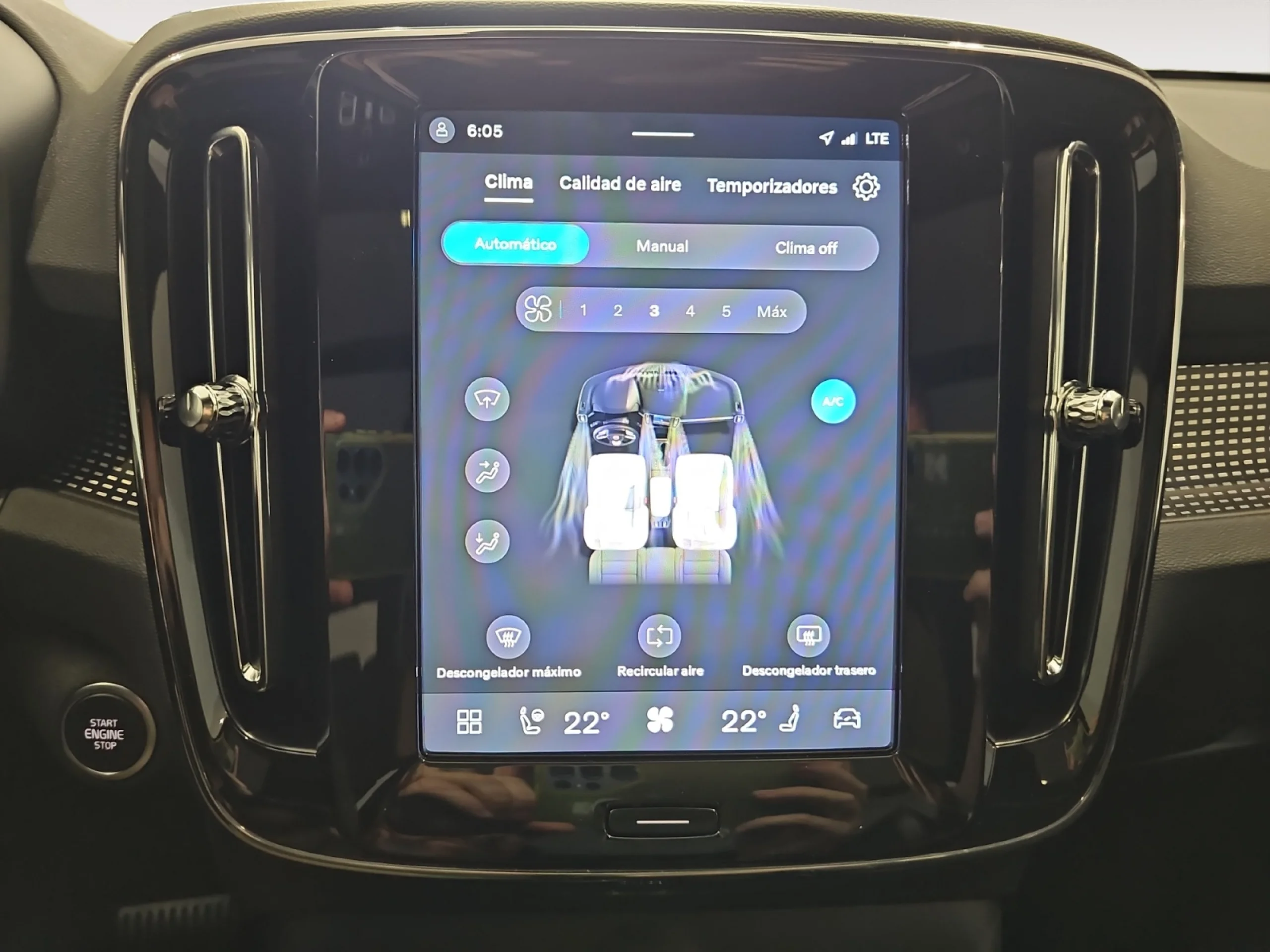 VOLVO XC40 2.0 B3 G PLUS DARK AUTO - Foto 14