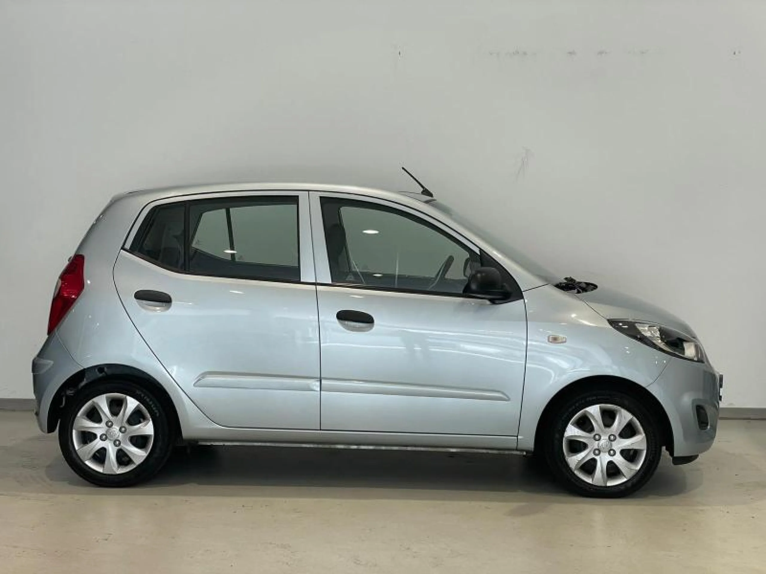 HYUNDAI I10 1.1 CLASSIC - Foto 3