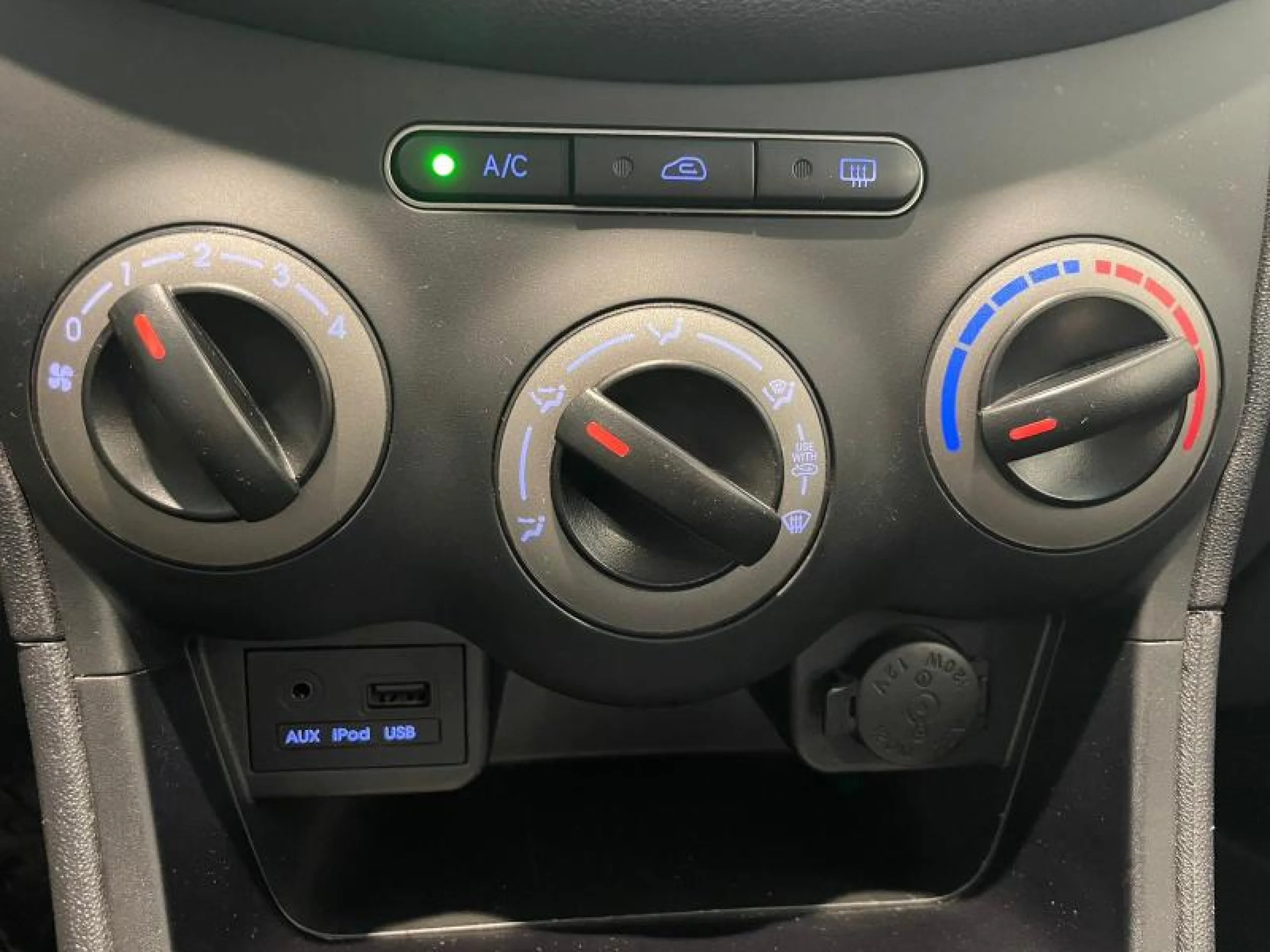 HYUNDAI I10 1.1 CLASSIC - Foto 9