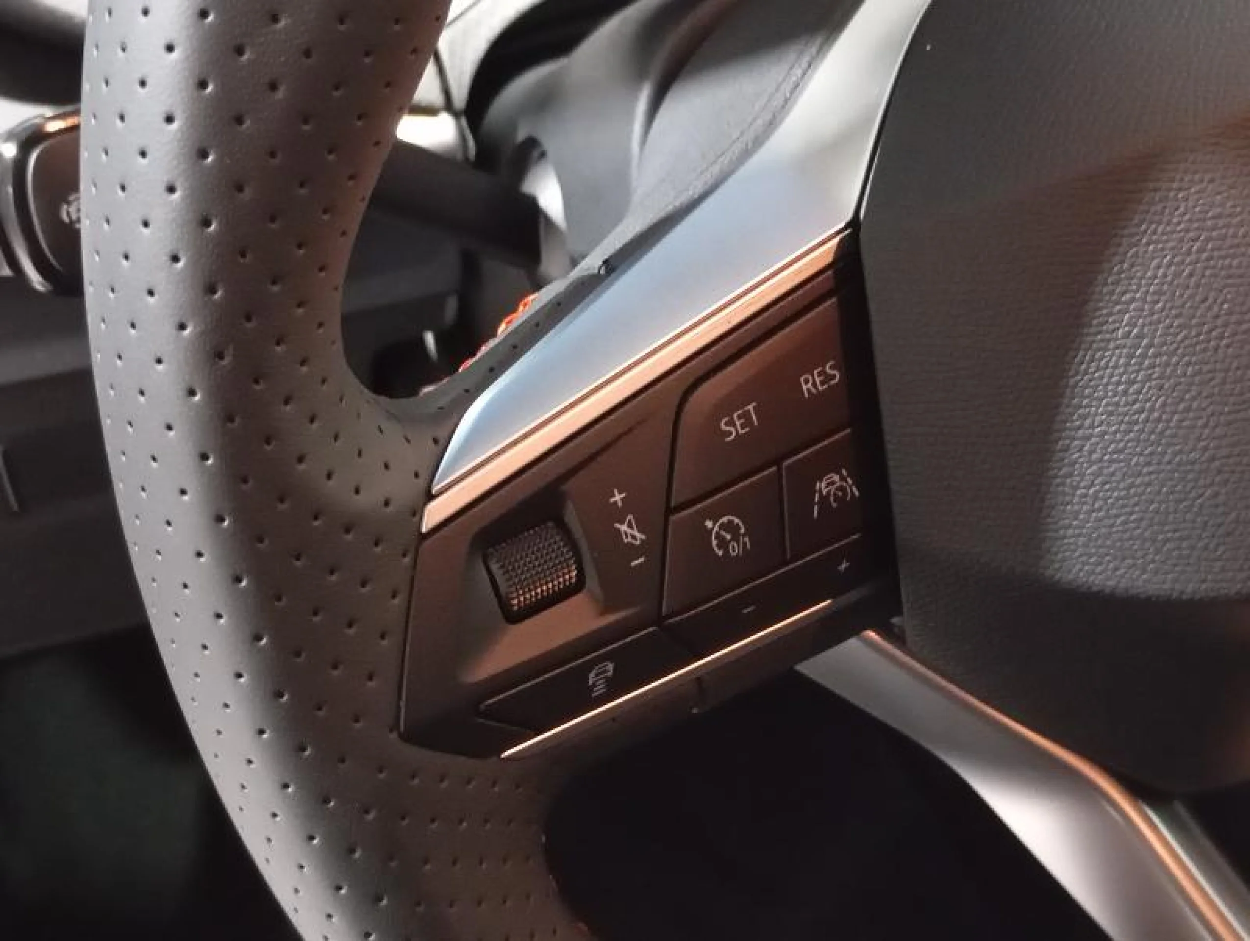 SEAT ARONA 1.0 TSI 85KW (115CV) FR SPECIAL EDITION - Foto 9