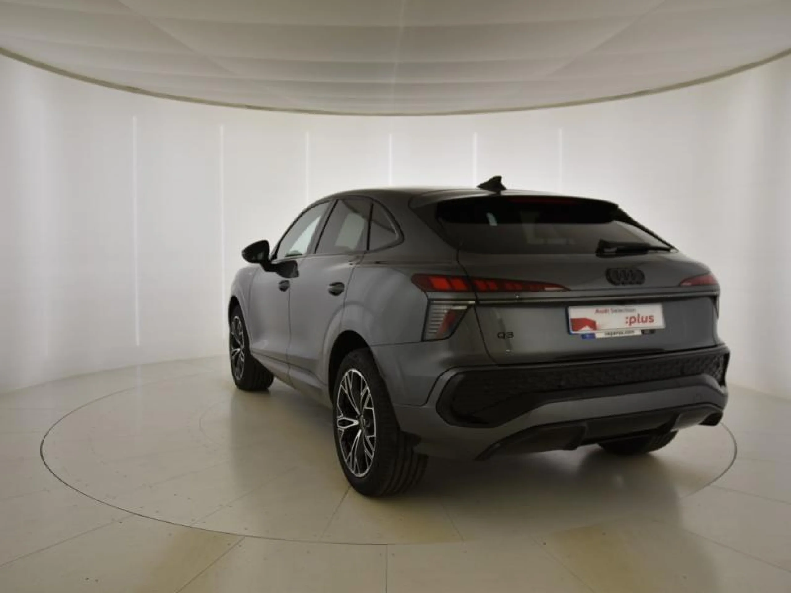 AUDI Q3 Q3 SPORTBACK LAUNCH EDITION TDI  110 KW S TRONIC - Foto 2