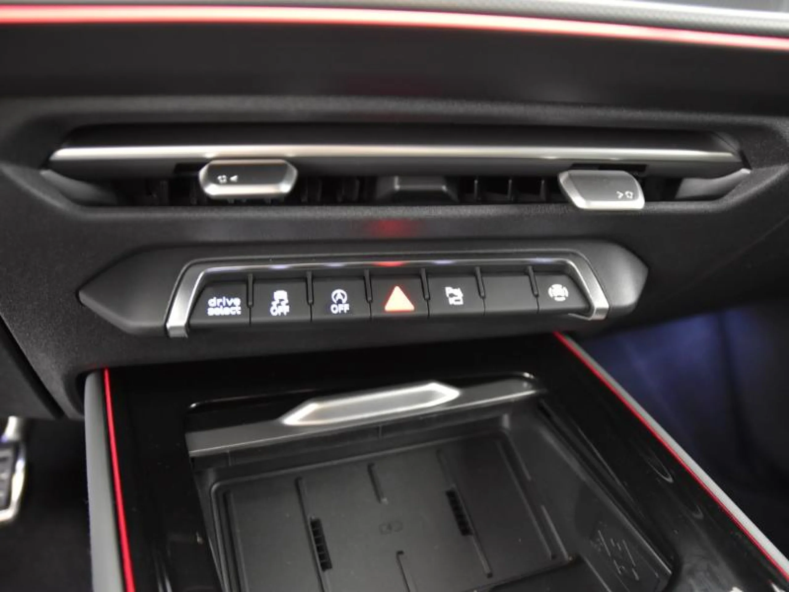 AUDI Q3 Q3 SPORTBACK LAUNCH EDITION TDI  110 KW S TRONIC - Foto 12