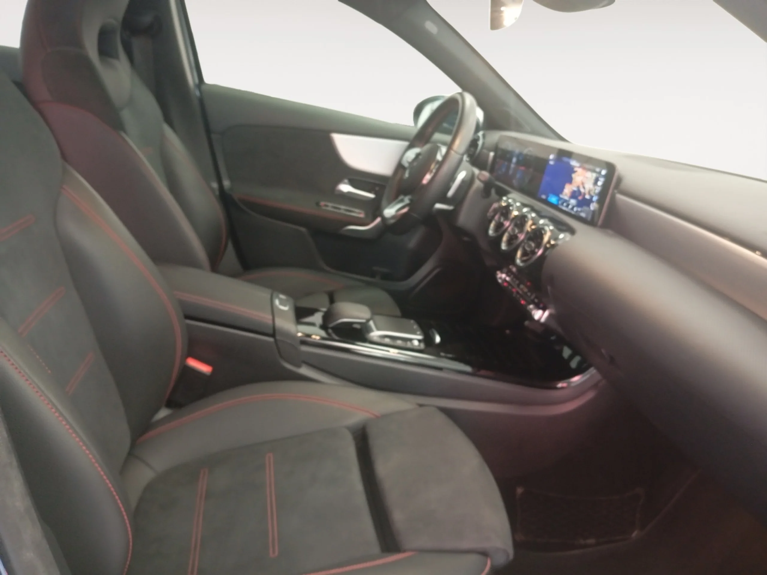 MERCEDES-BENZ CLASE A A 200 D - Foto 5