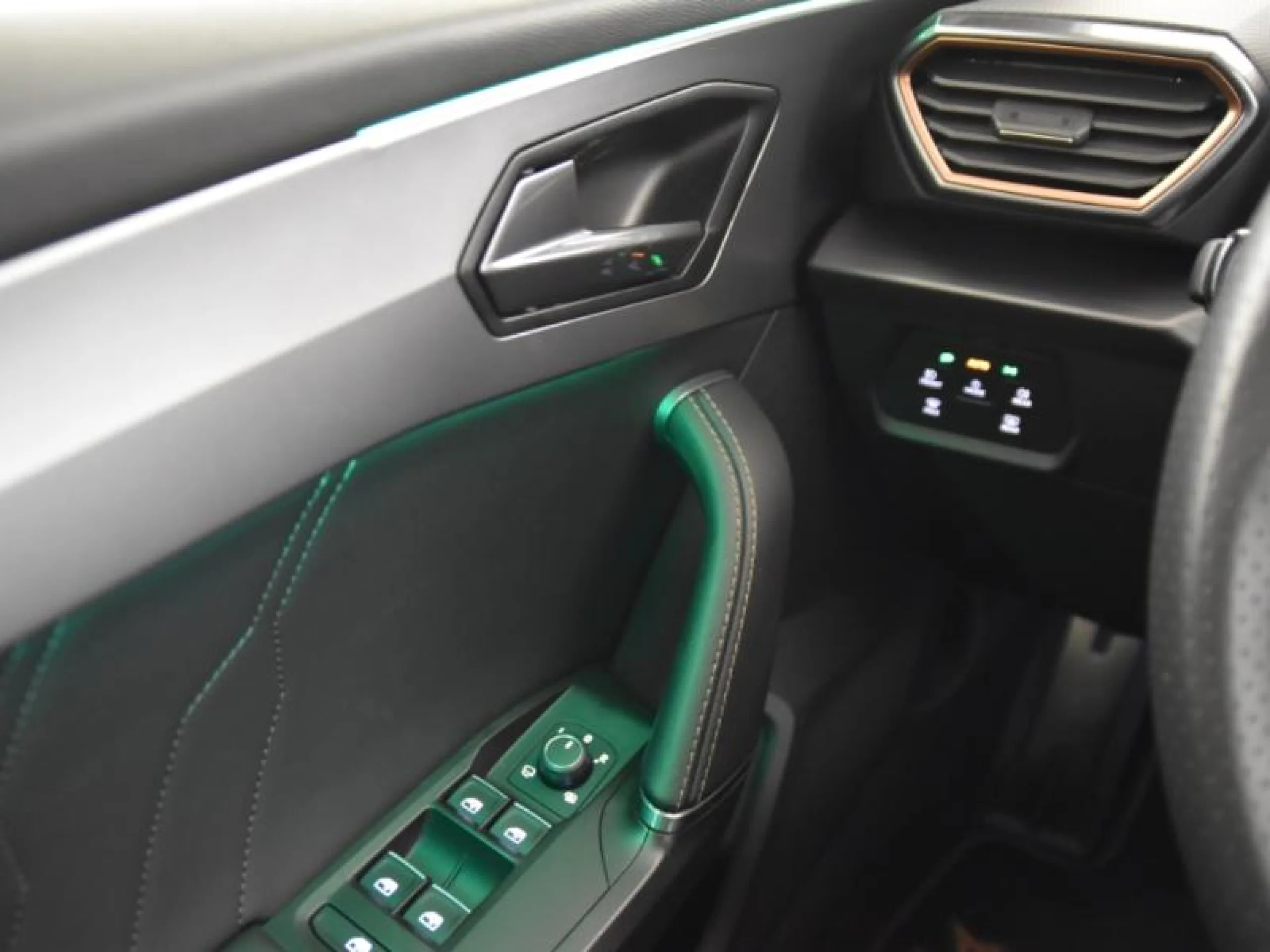 CUPRA LEON SP 1.5 ETSI 110KW (150CV) DSG - Foto 17