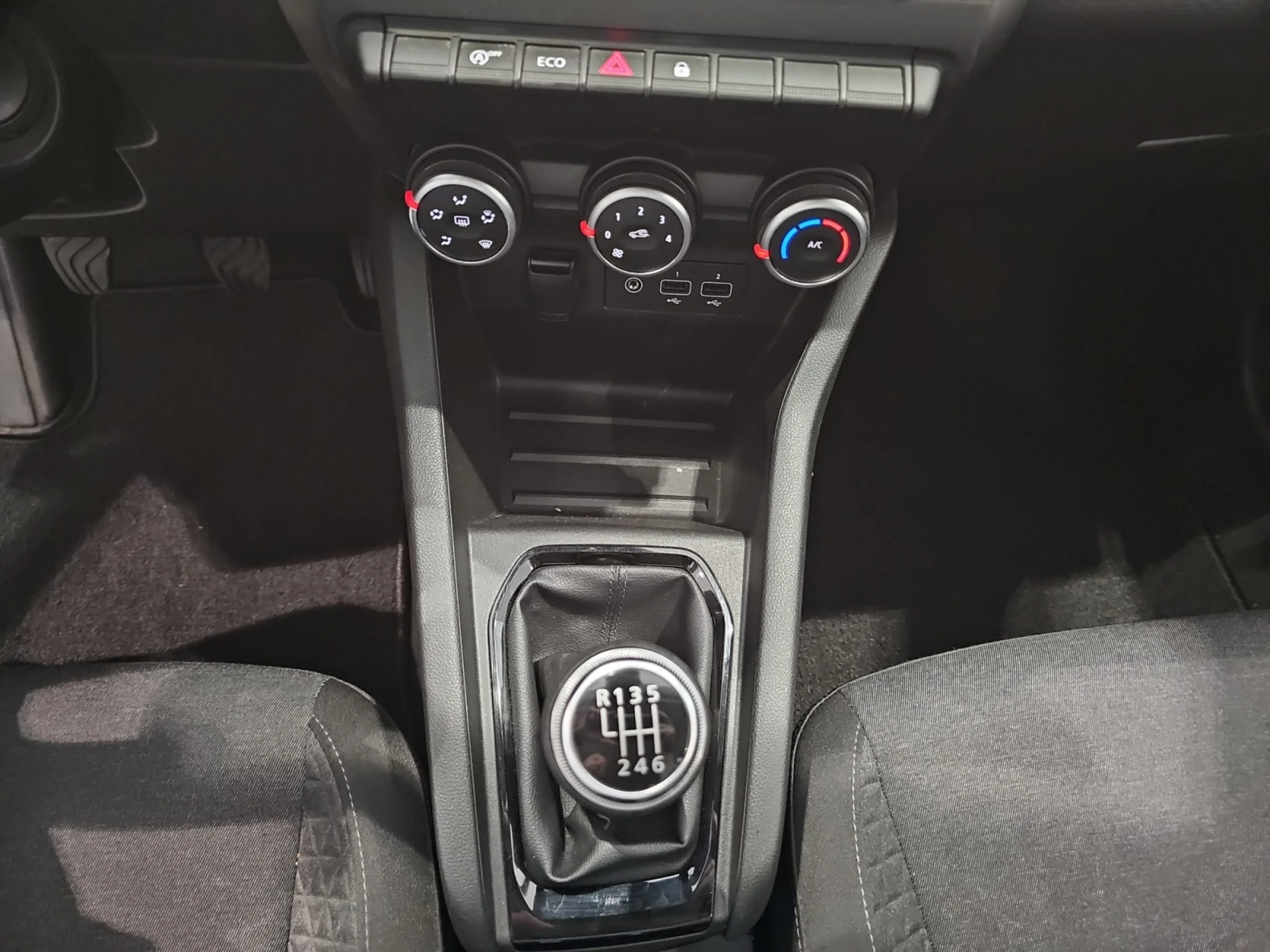 RENAULT CLIO INTENS TCE 67 KW (91CV) - Foto 11