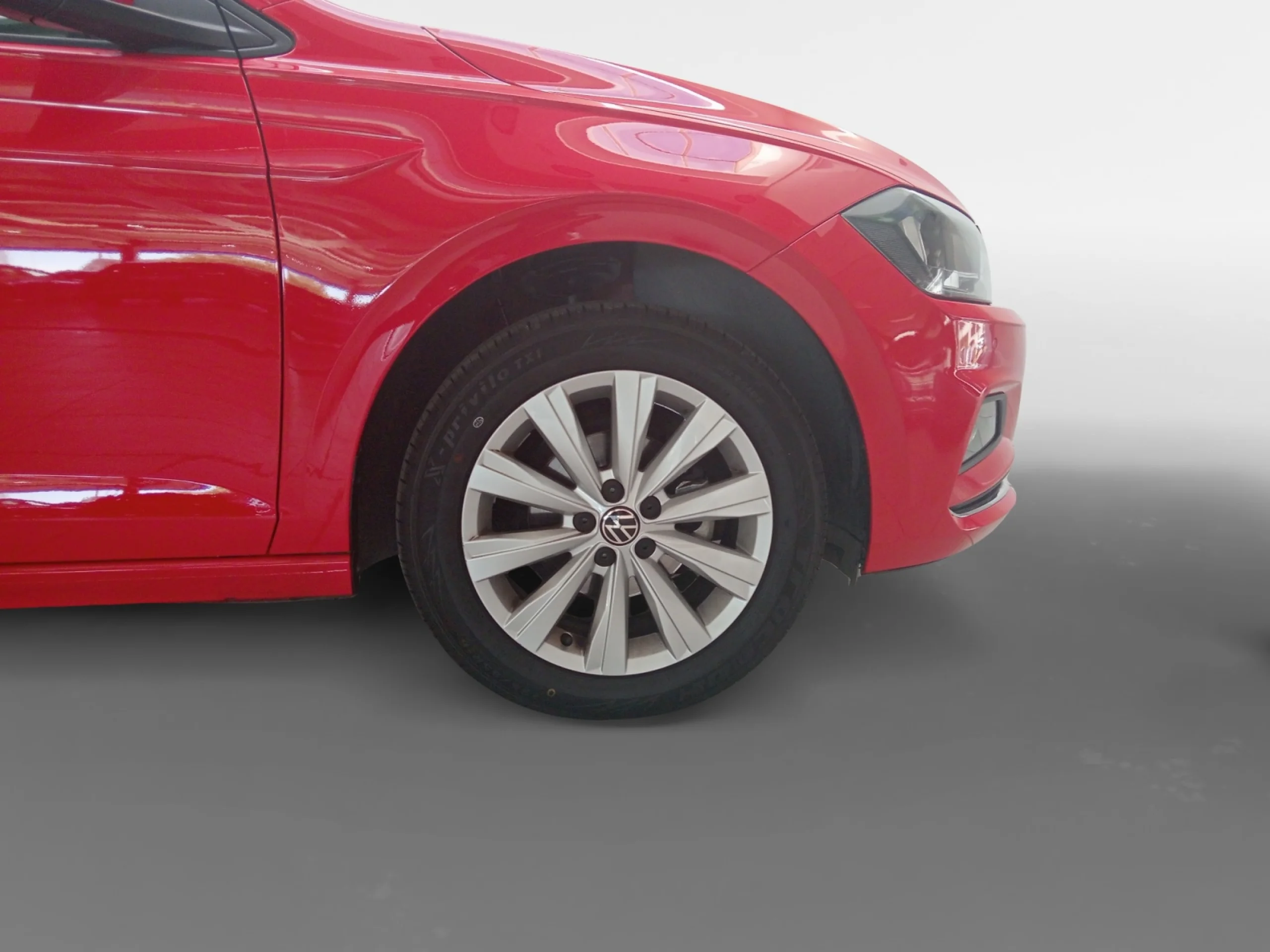 VOLKSWAGEN POLO SPORT 1.0 TSI 70KW (95CV) - Foto 8