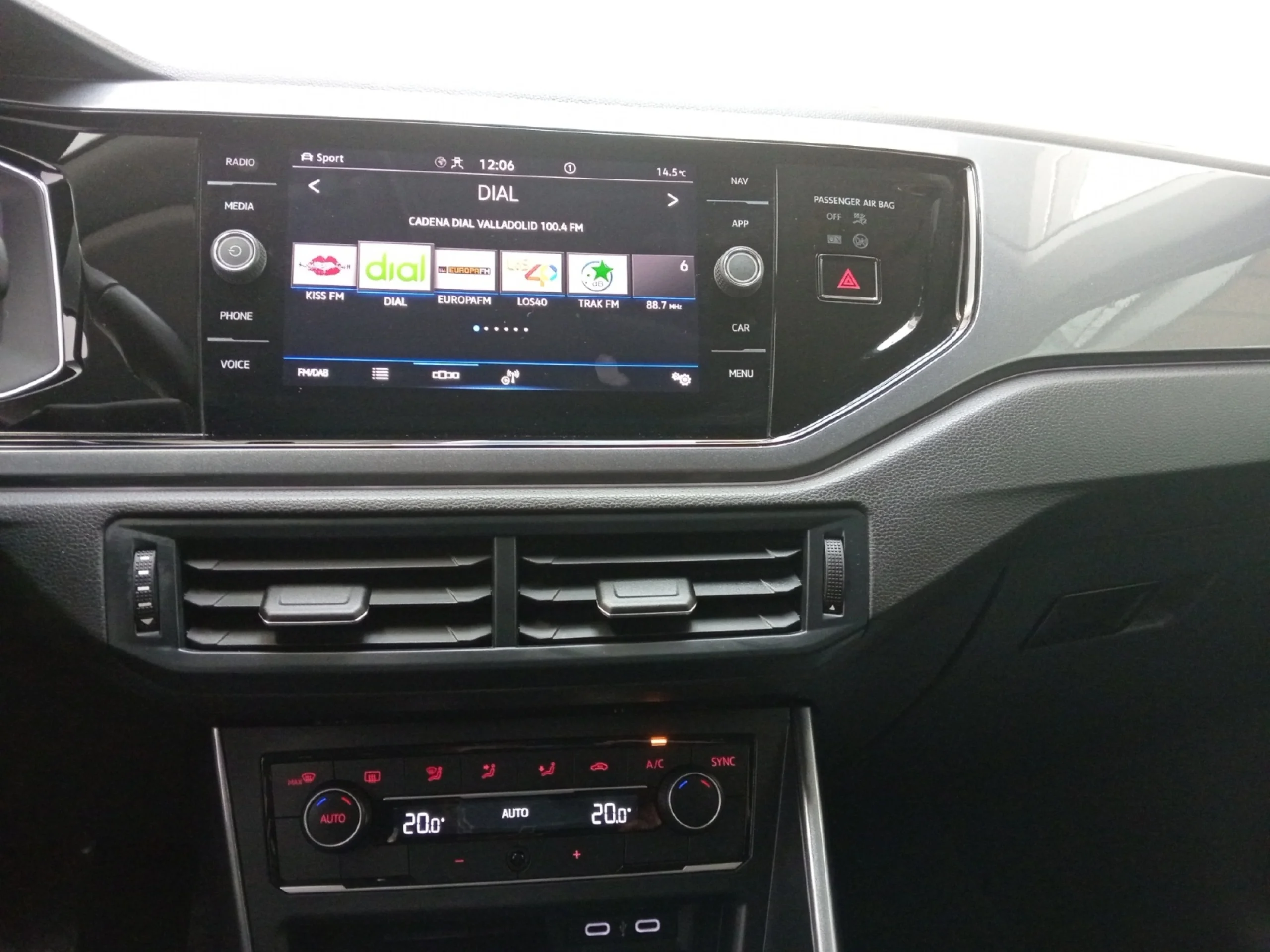 VOLKSWAGEN POLO SPORT 1.0 TSI 70KW (95CV) - Foto 9