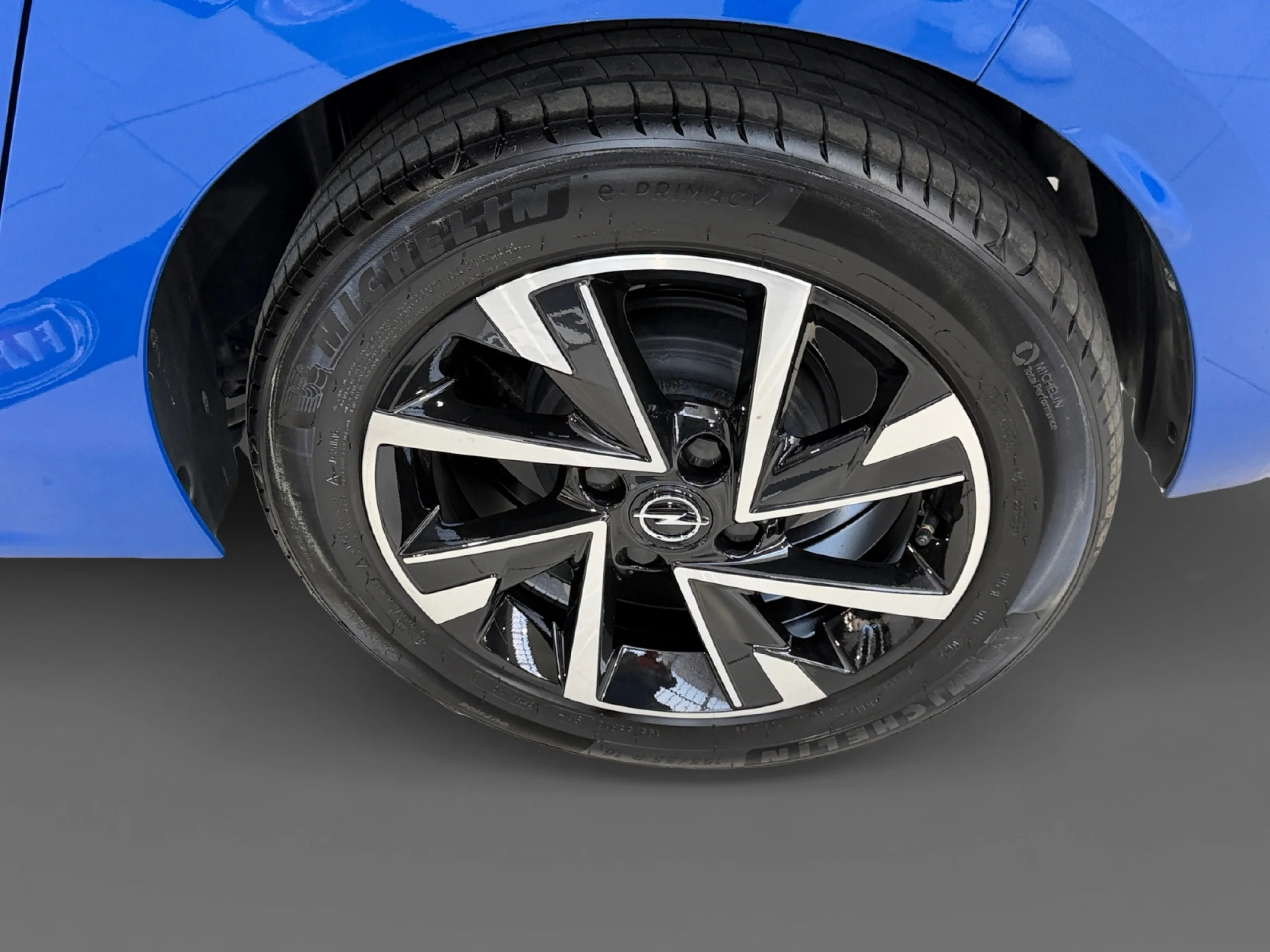 OPEL CORSA 1.2T XHL 74KW (100CV) GS - Foto 8