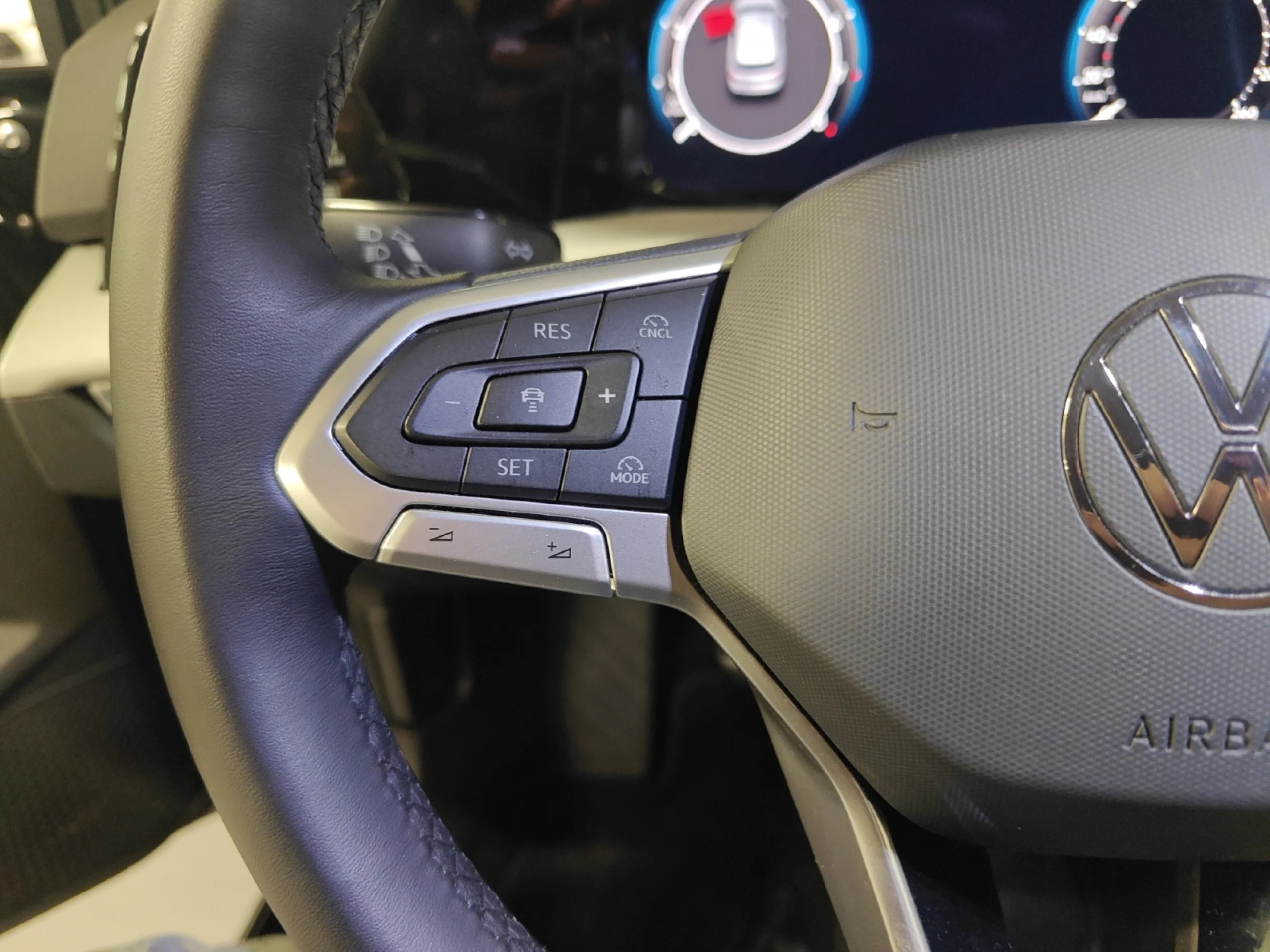 VOLKSWAGEN GOLF ··MÁS·· 1.5 TSI 85KW (115CV) - Foto 11