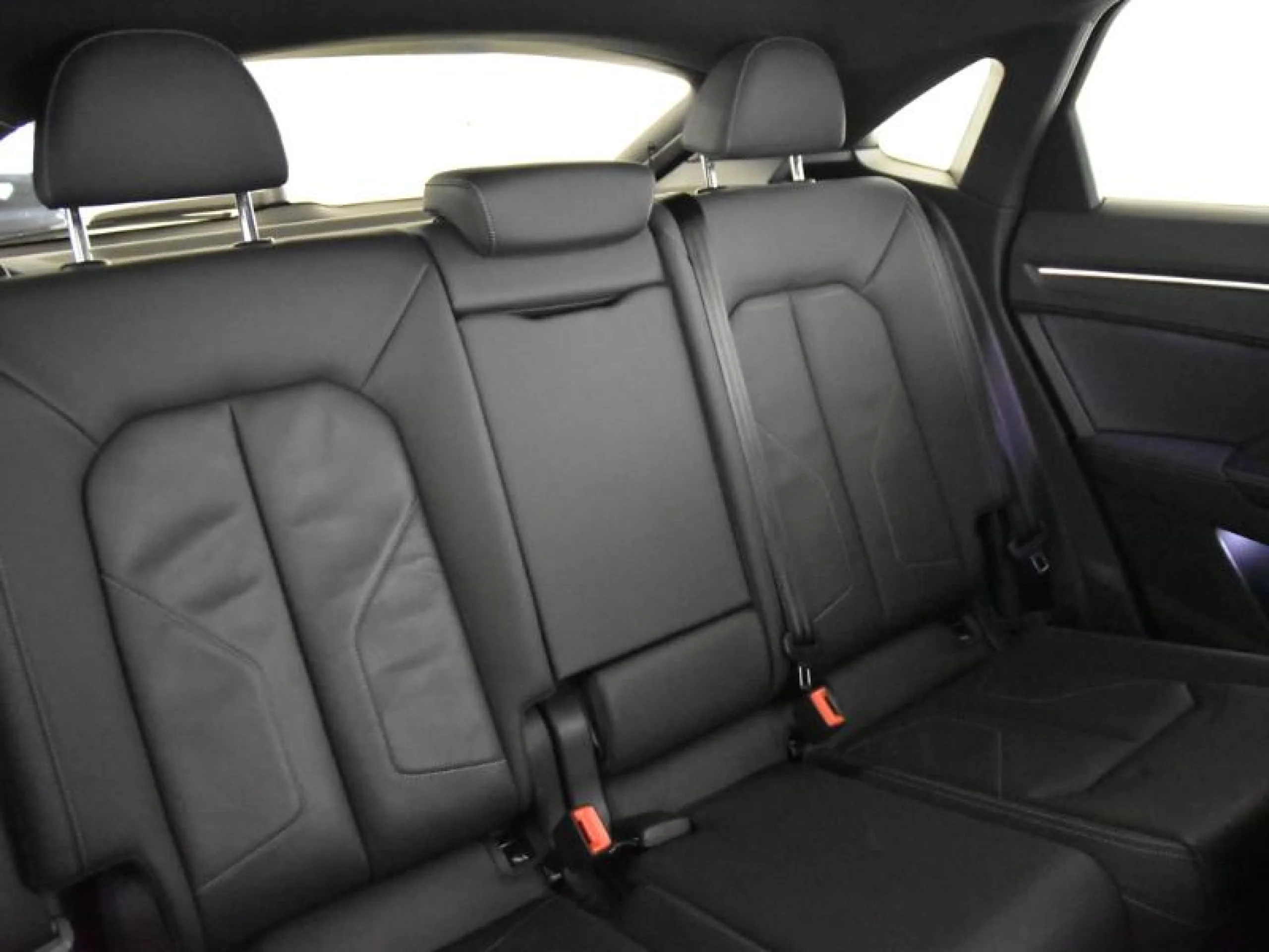 AUDI Q3 SPORTBACK BLACK LINE 35 TDI 110KW (150CV) S TRONIC - Foto 5