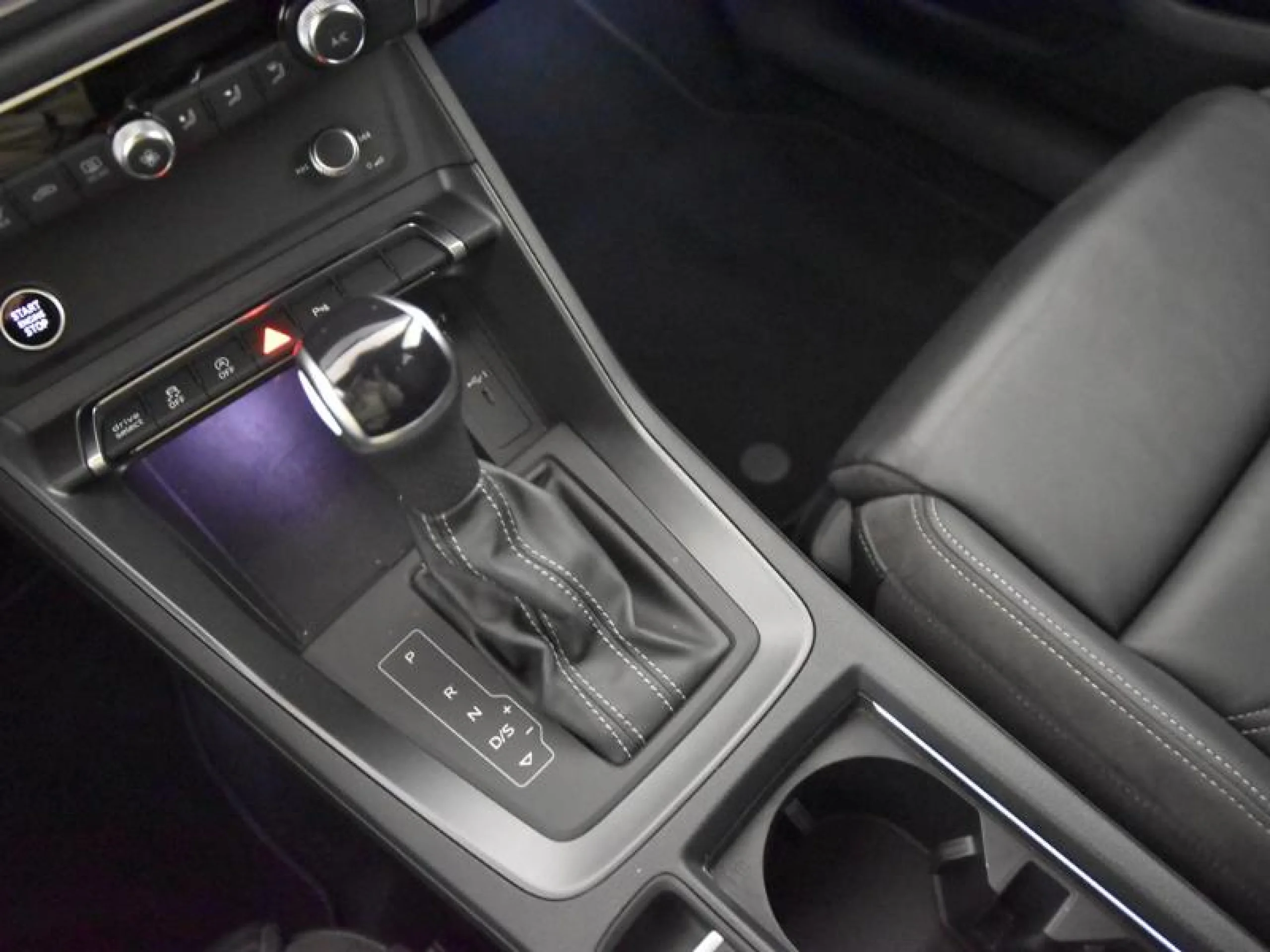 AUDI Q3 SPORTBACK BLACK LINE 35 TDI 110KW (150CV) S TRONIC - Foto 11