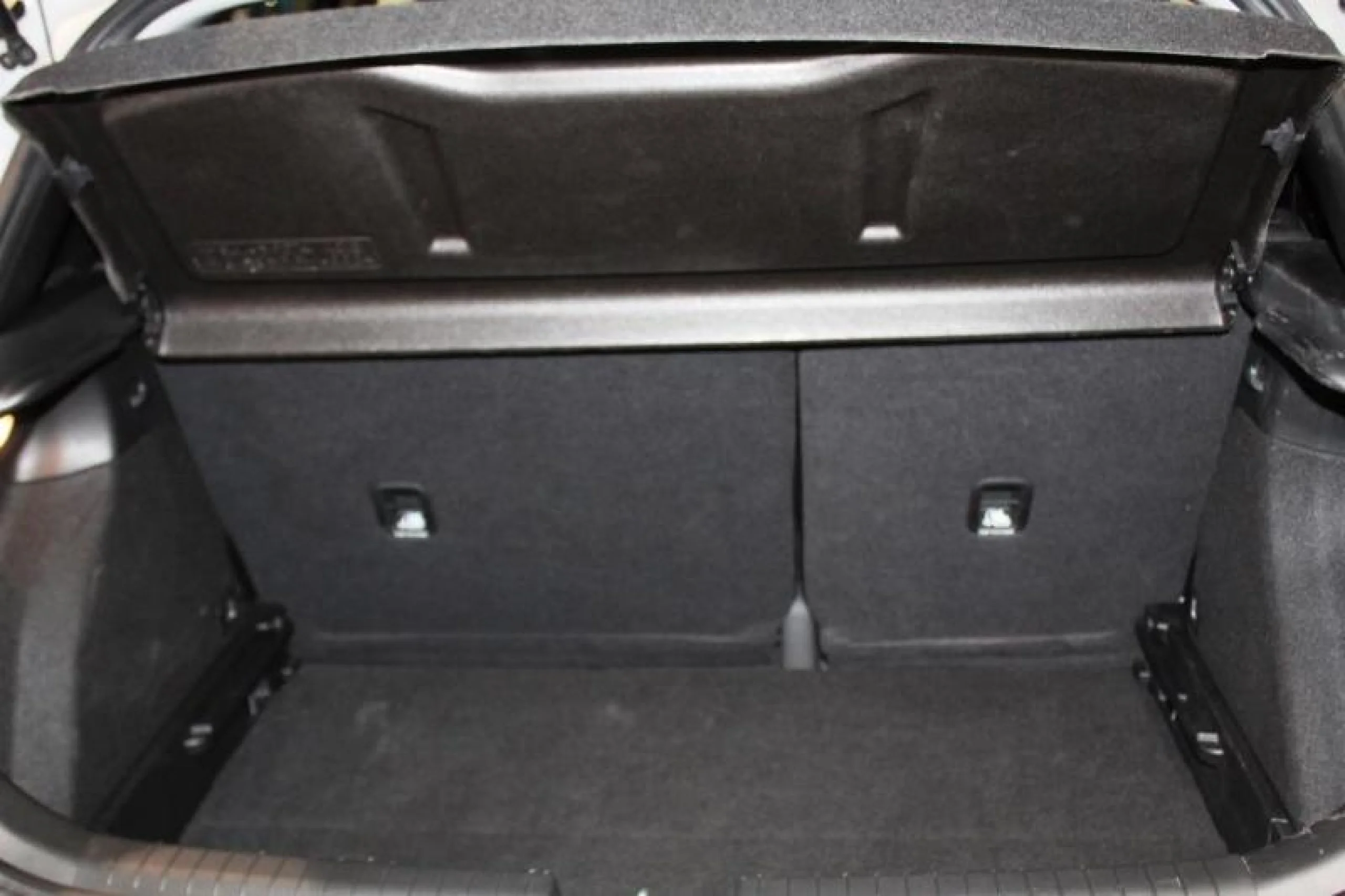 HYUNDAI I20 1.1 CRDI ESSENCE - Foto 9