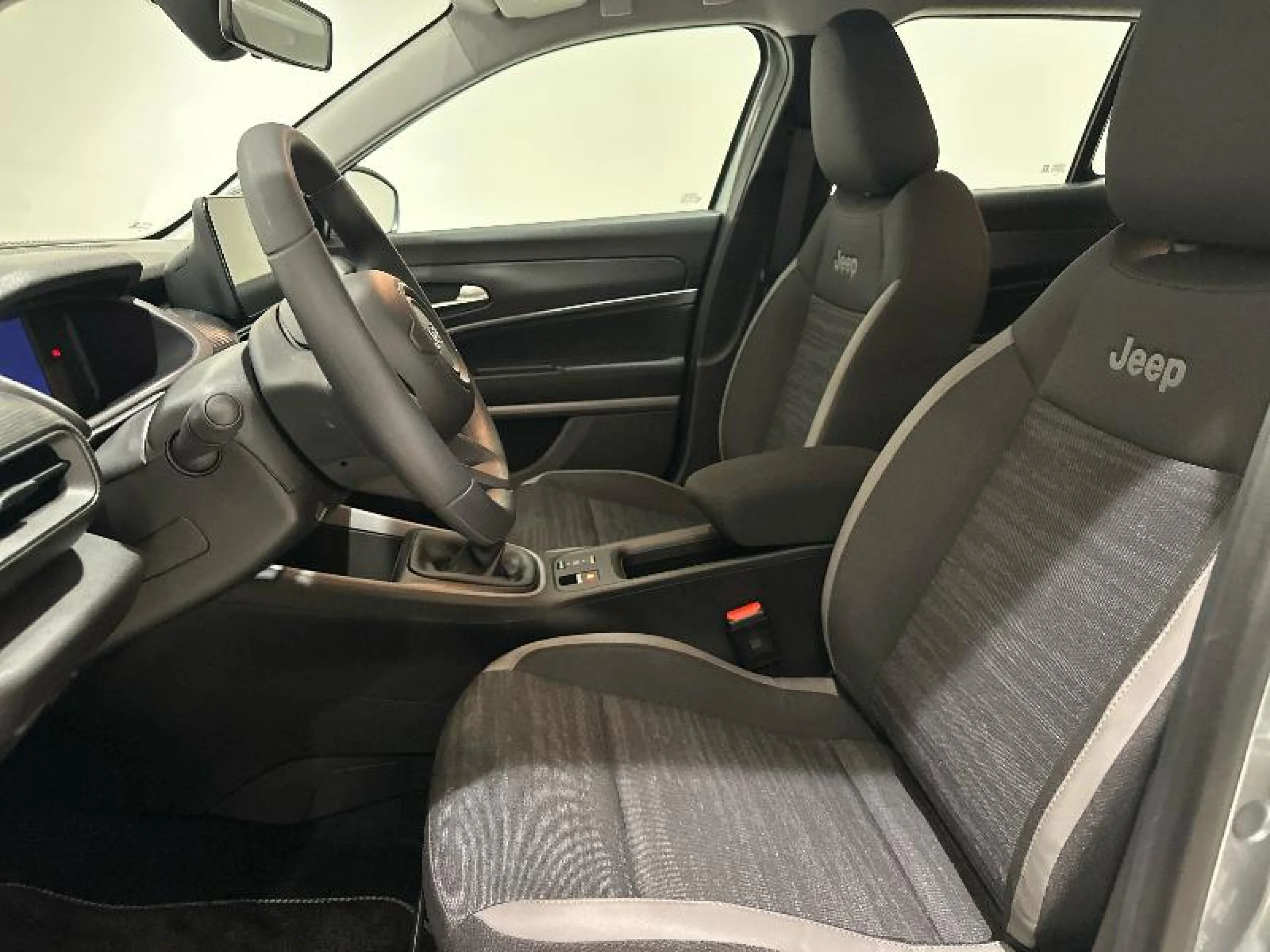 JEEP AVENGER AVENGER ICE MY25 JEEP AVENGER LONGITUDE GASOLINA - Foto 5