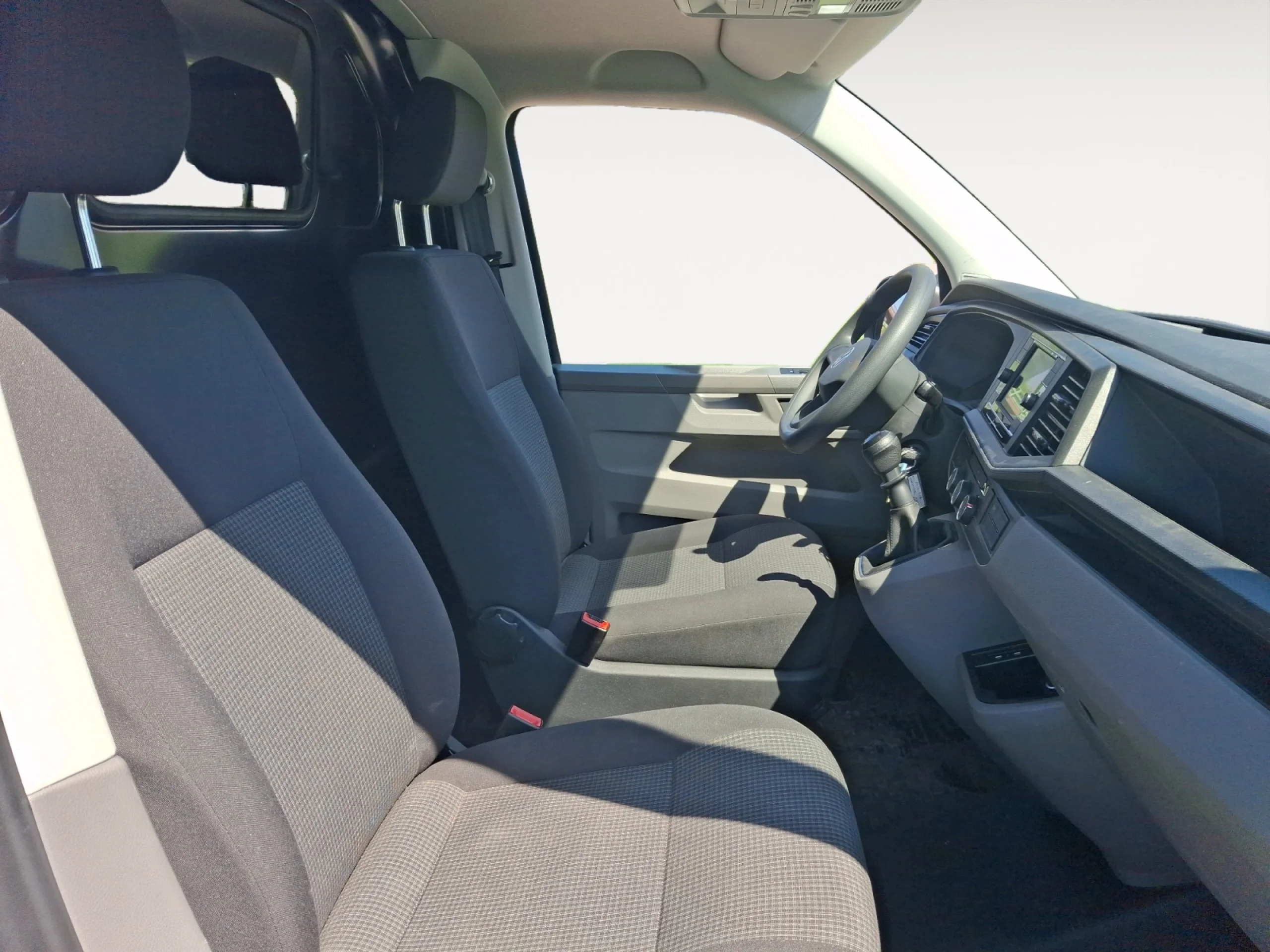 VW COMERCIALES Transporter TRANSPORTER 6.1  FURG N DEEP BLUE BATALLA CORTA 2.0 TDI 81 KW (110 CV) 5 VEL. 2.800 - Foto 5