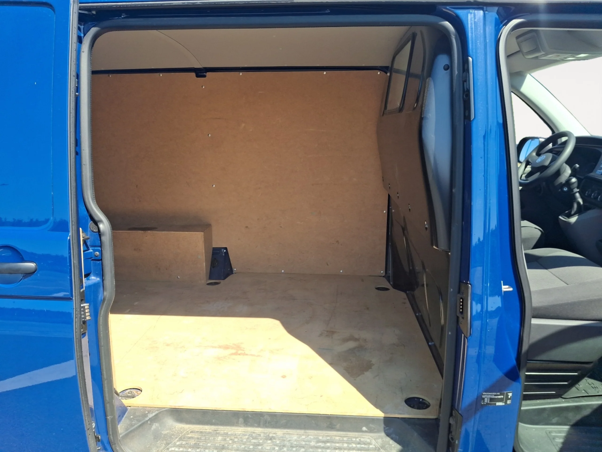 VW COMERCIALES Transporter TRANSPORTER 6.1  FURG N DEEP BLUE BATALLA CORTA 2.0 TDI 81 KW (110 CV) 5 VEL. 2.800 - Foto 6