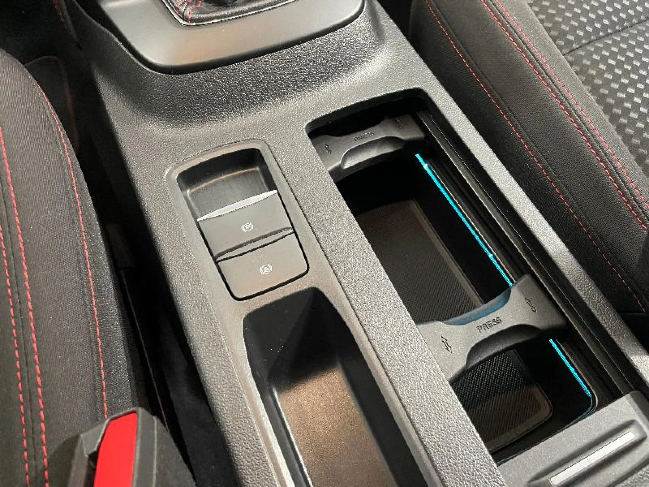 FORD KUGA ST LINE 1.5T ECOBOOST 110KW (150CV) - Foto 17