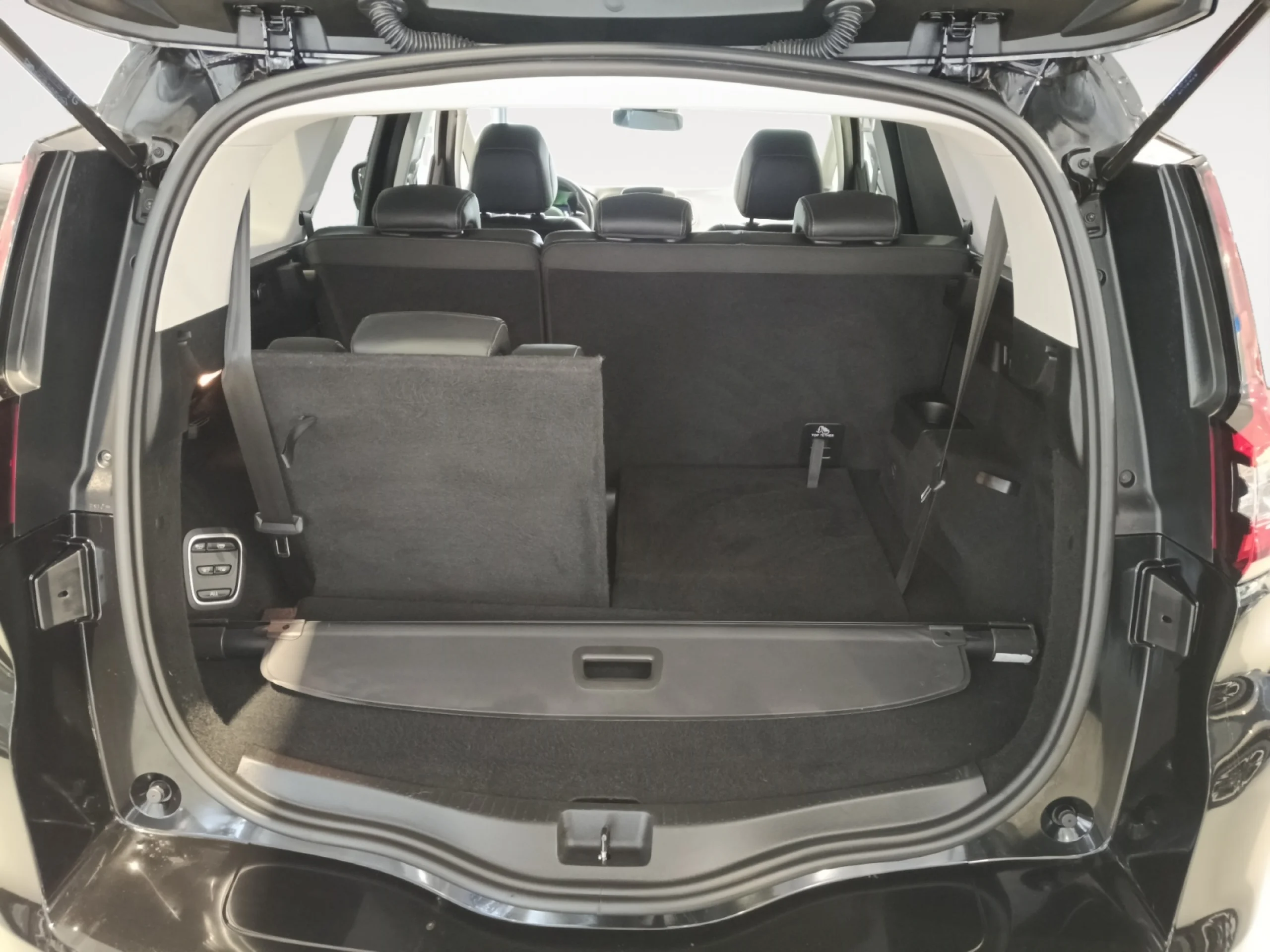 RENAULT GRAND SCENIC ZEN TCE 103 KW (140CV) GPF - Foto 7