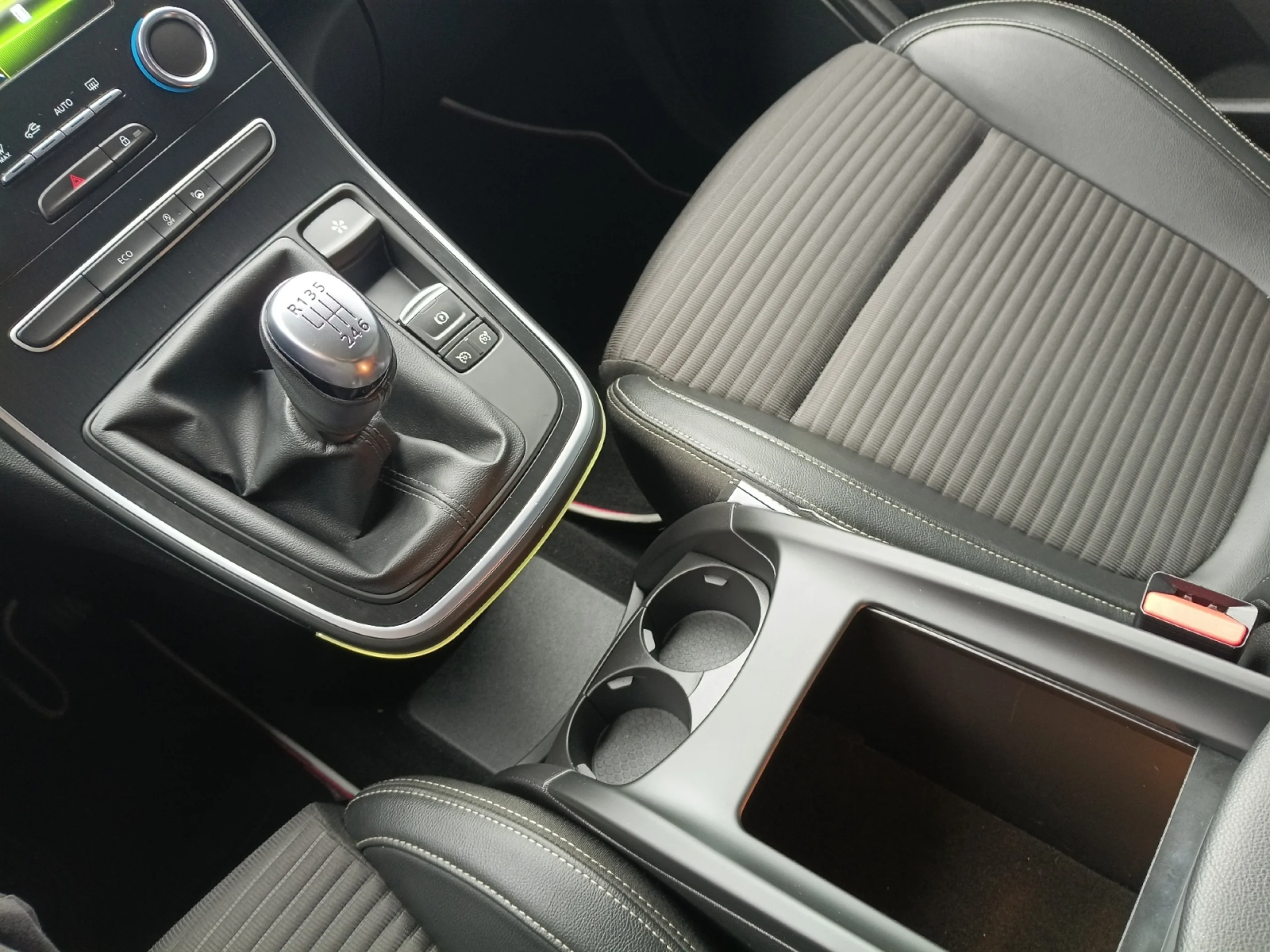 RENAULT GRAND SCENIC ZEN TCE 103 KW (140CV) GPF - Foto 16