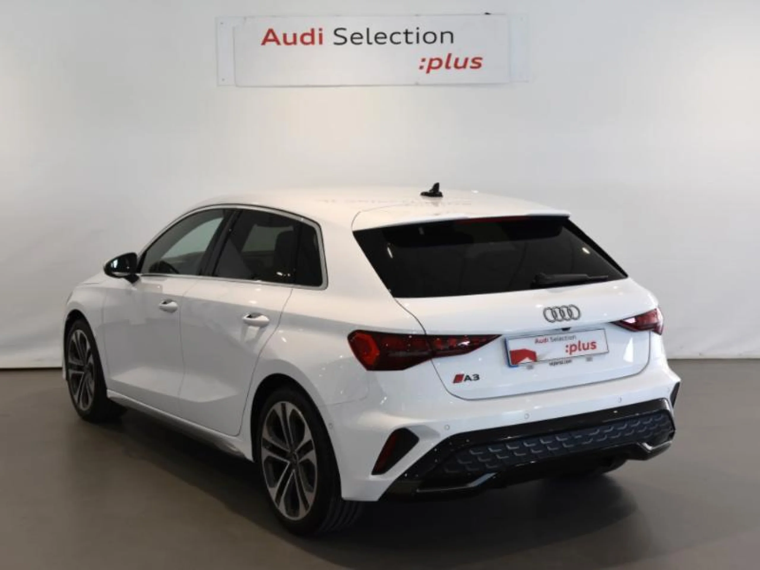 AUDI A3 SPORTBACK S LINE 35 TFSI 110KW S TRONIC - Foto 2
