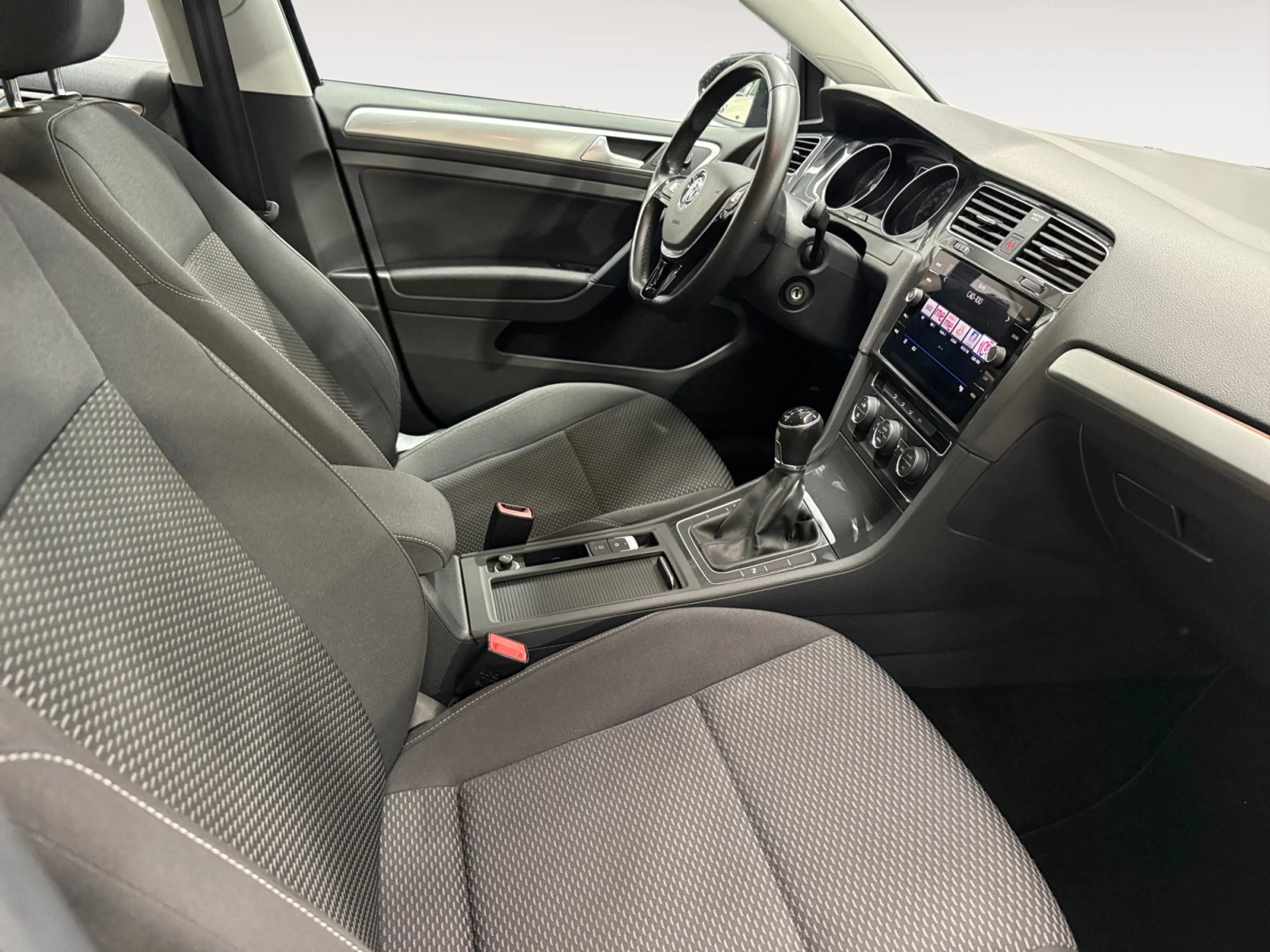 VOLKSWAGEN GOLF LAST EDITION 1.6 TDI 85KW (115CV) - Foto 5