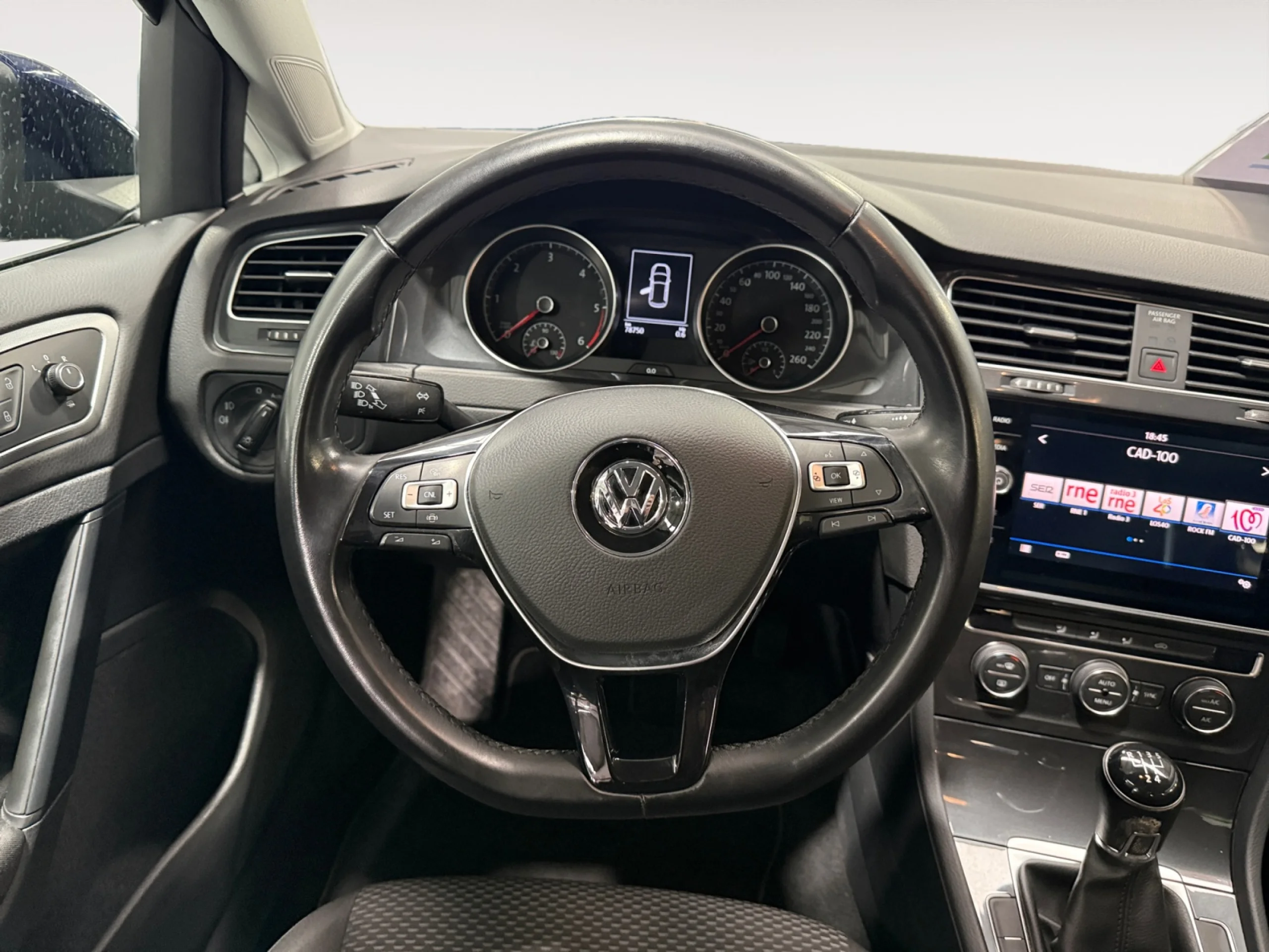VOLKSWAGEN GOLF LAST EDITION 1.6 TDI 85KW (115CV) - Foto 11