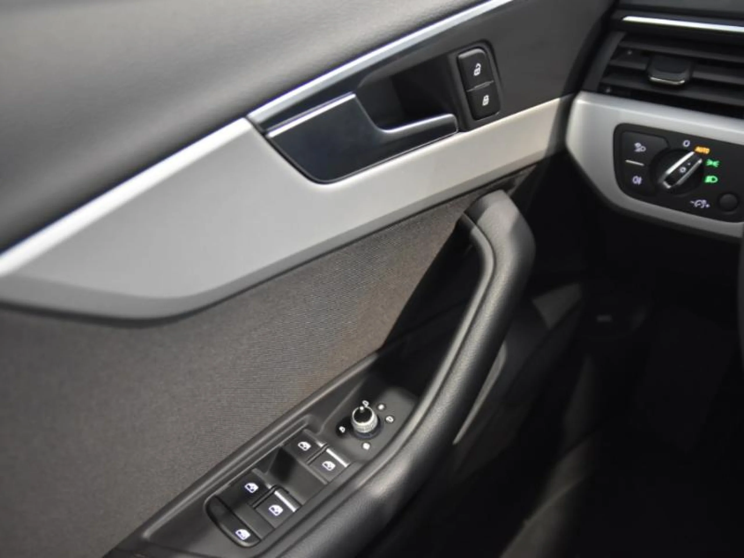 AUDI A4 AVANT ADVANCED 35 TDI 120KW S TRONIC - Foto 19