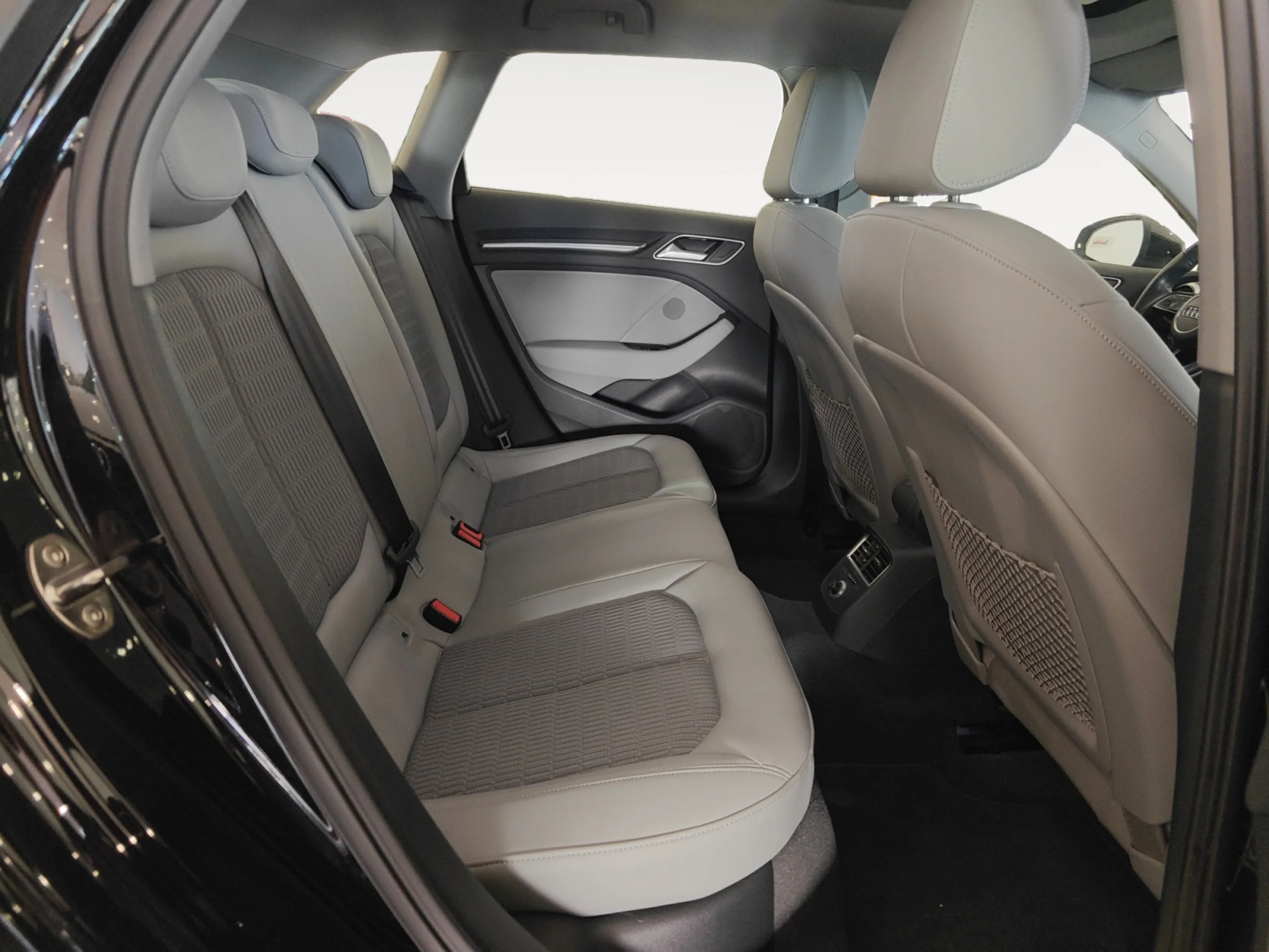 AUDI A3 DESIGN EDITION 2.0 TFSI SPORTBACK - Foto 8