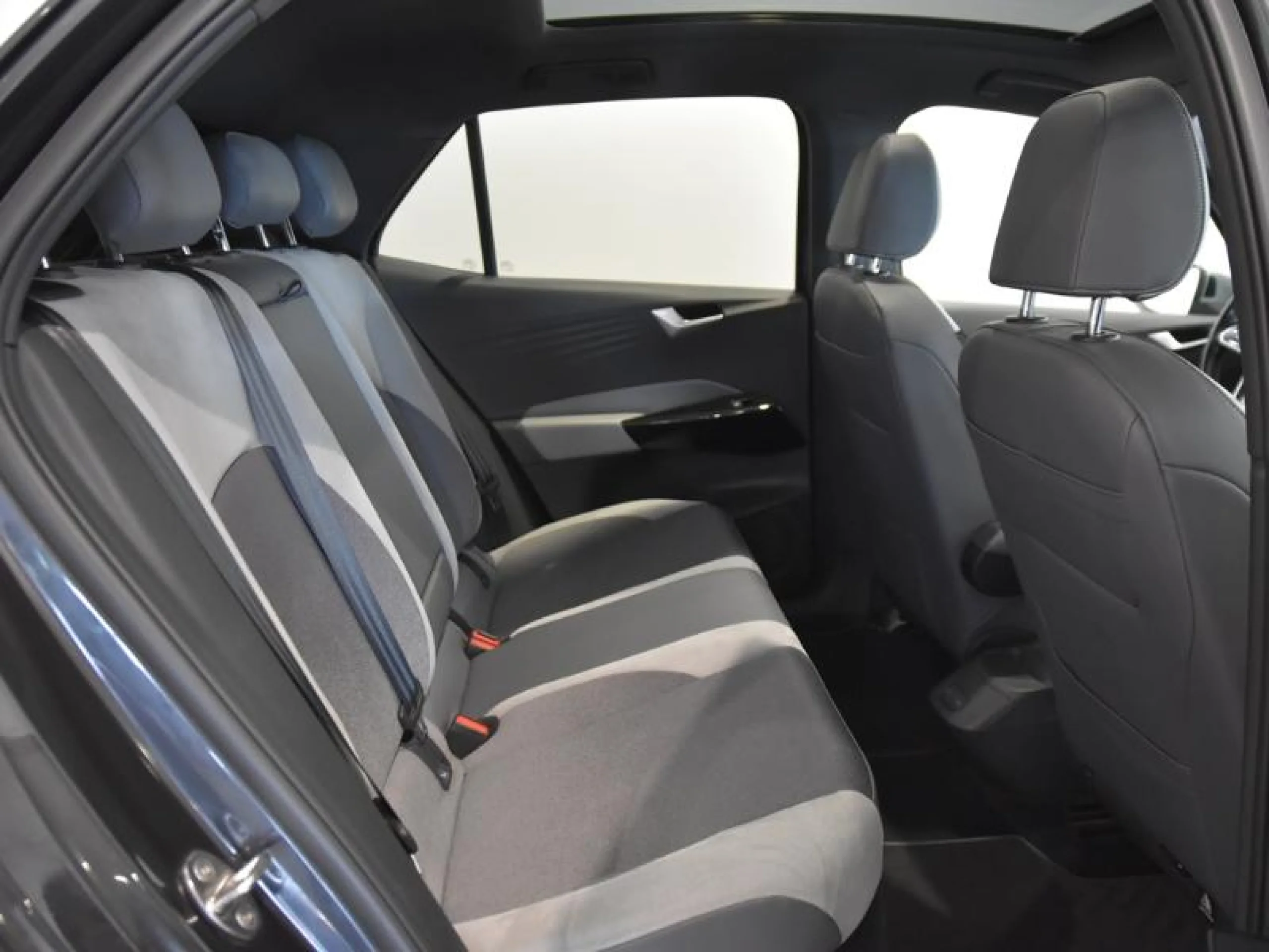 VOLKSWAGEN ID.3 1ST PLUS 150KW (205CV) AUTOMÁTICO 1 VEL. - Foto 6