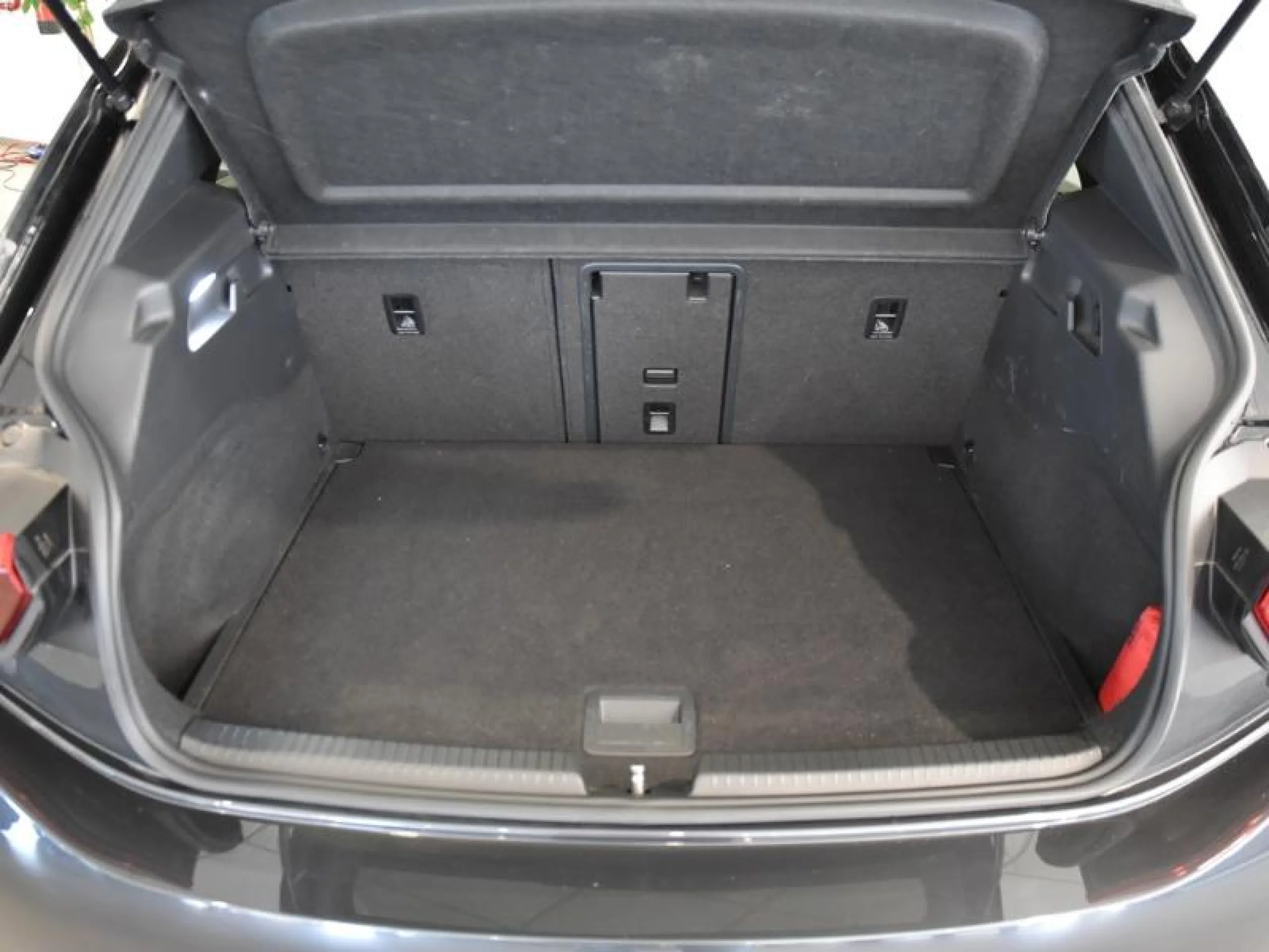 VOLKSWAGEN ID.3 1ST PLUS 150KW (205CV) AUTOMÁTICO 1 VEL. - Foto 7