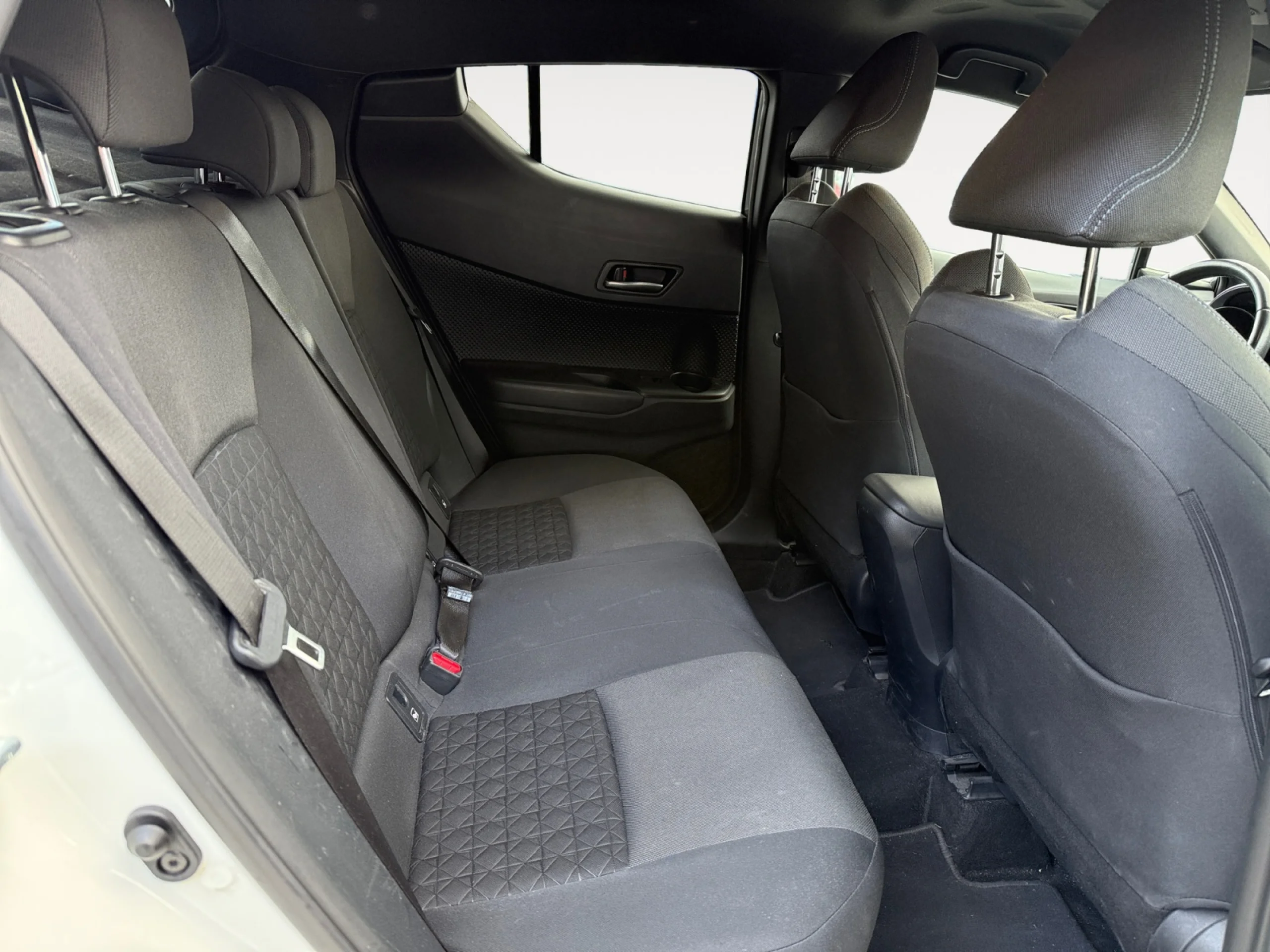 TOYOTA C HR 1.8 125H ADVANCE - Foto 6