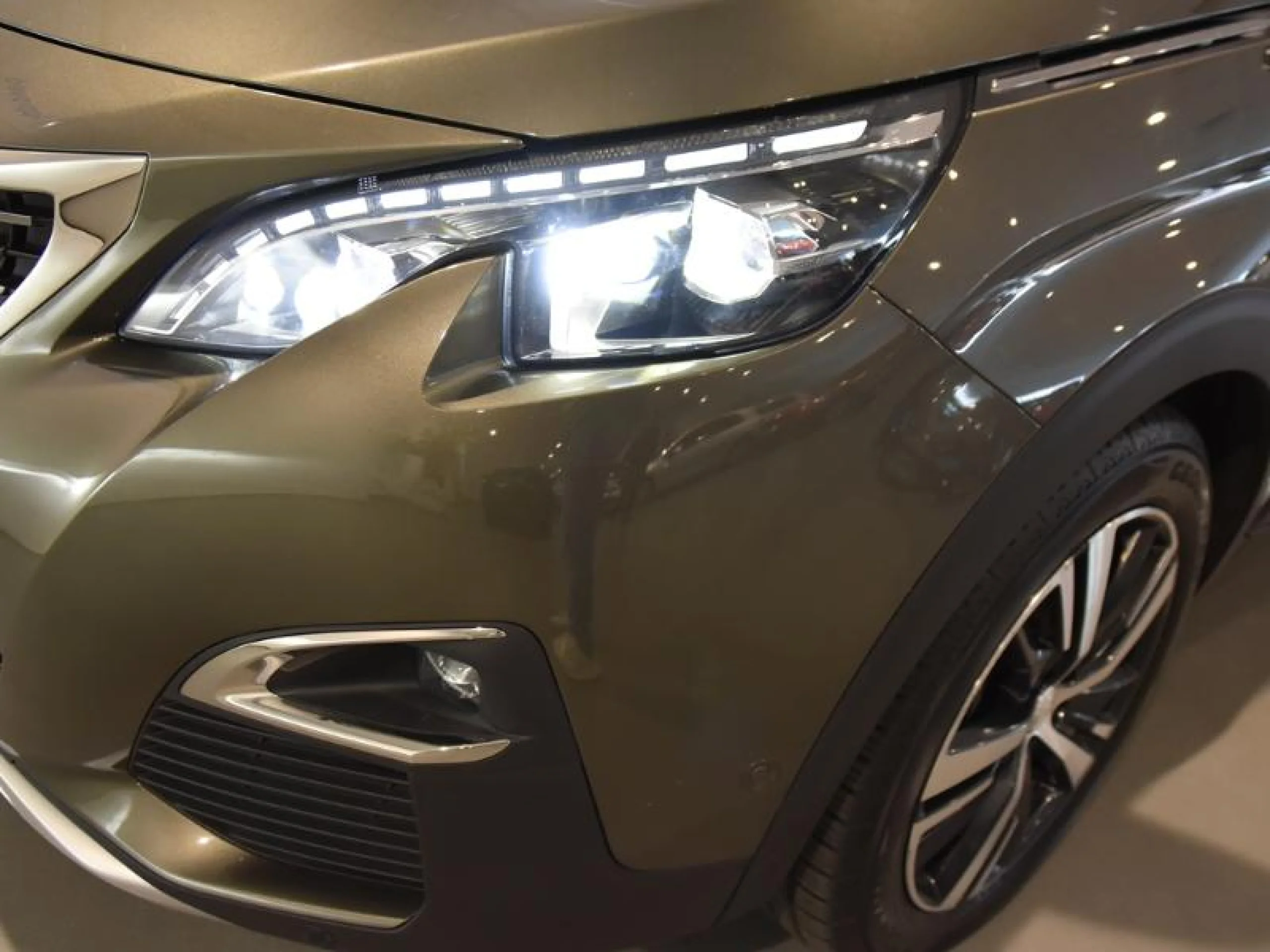 PEUGEOT 3008 2.0BLUEHDI 110KW (150CV) GT LINE S&S - Foto 18