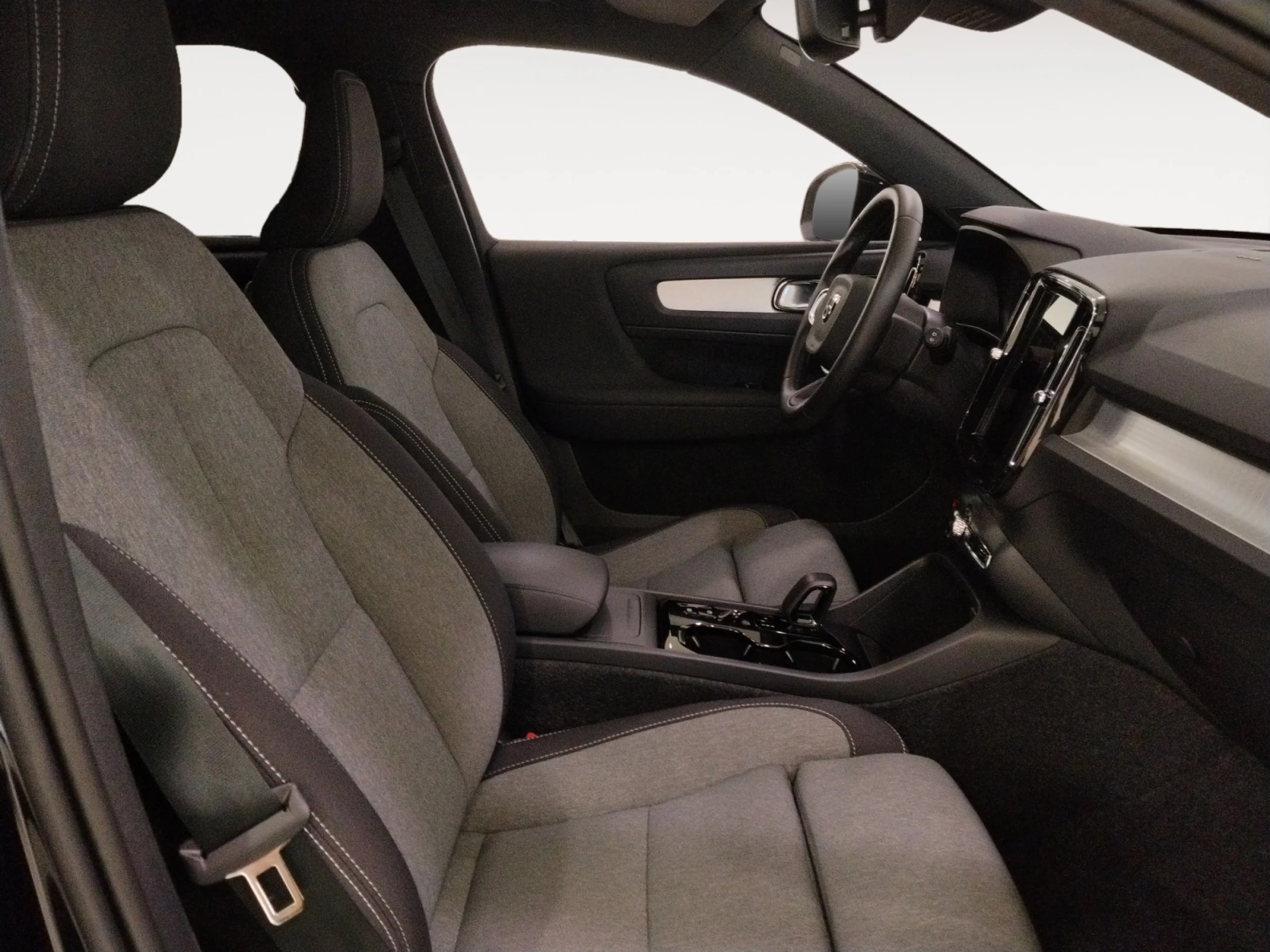 VOLVO XC40 2.0 B3 G BLACK EDITION+ AUTO - Foto 5