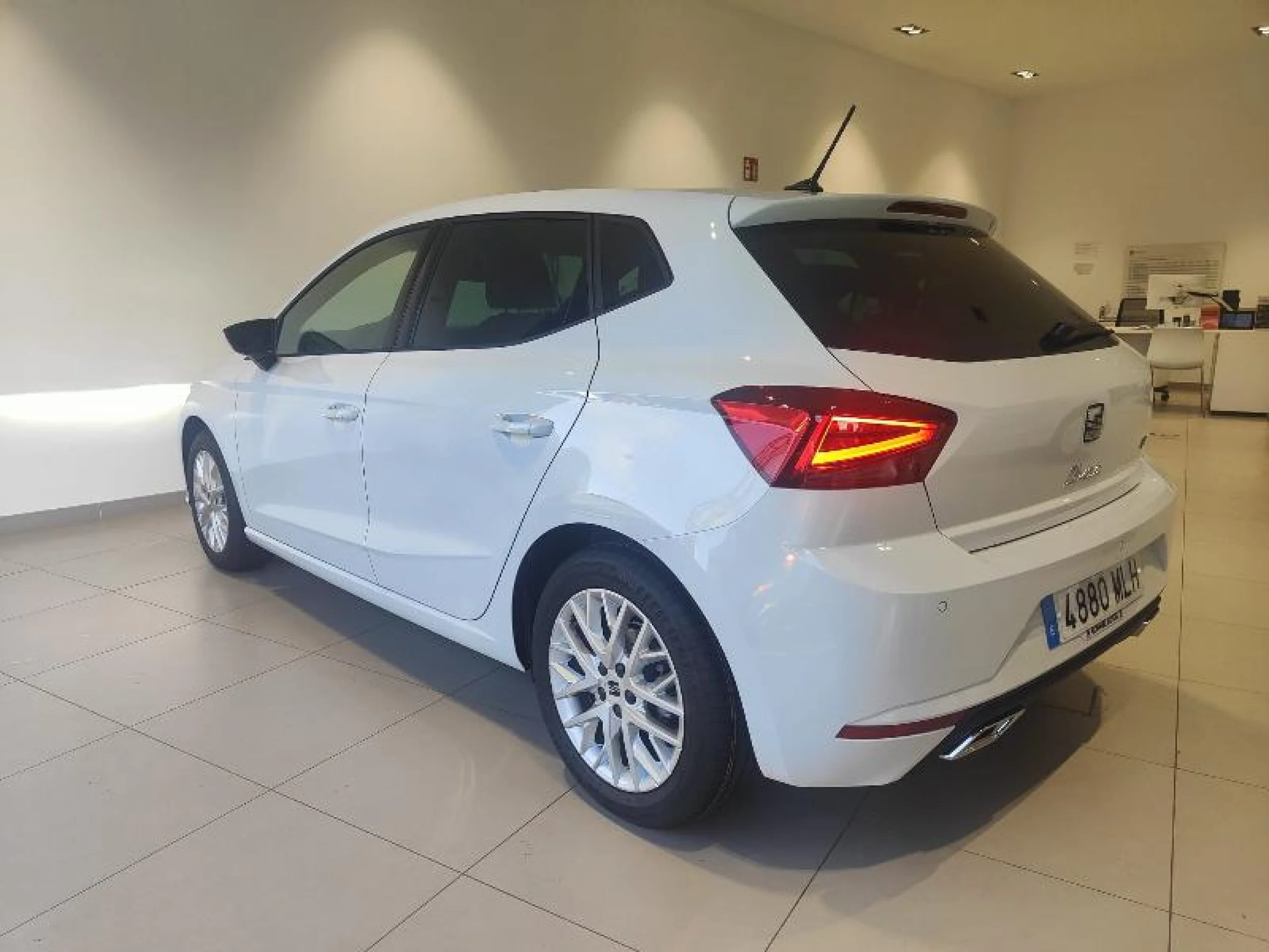 SEAT IBIZA 1.0 TSI 81KW (110CV) FR XL - Foto 3