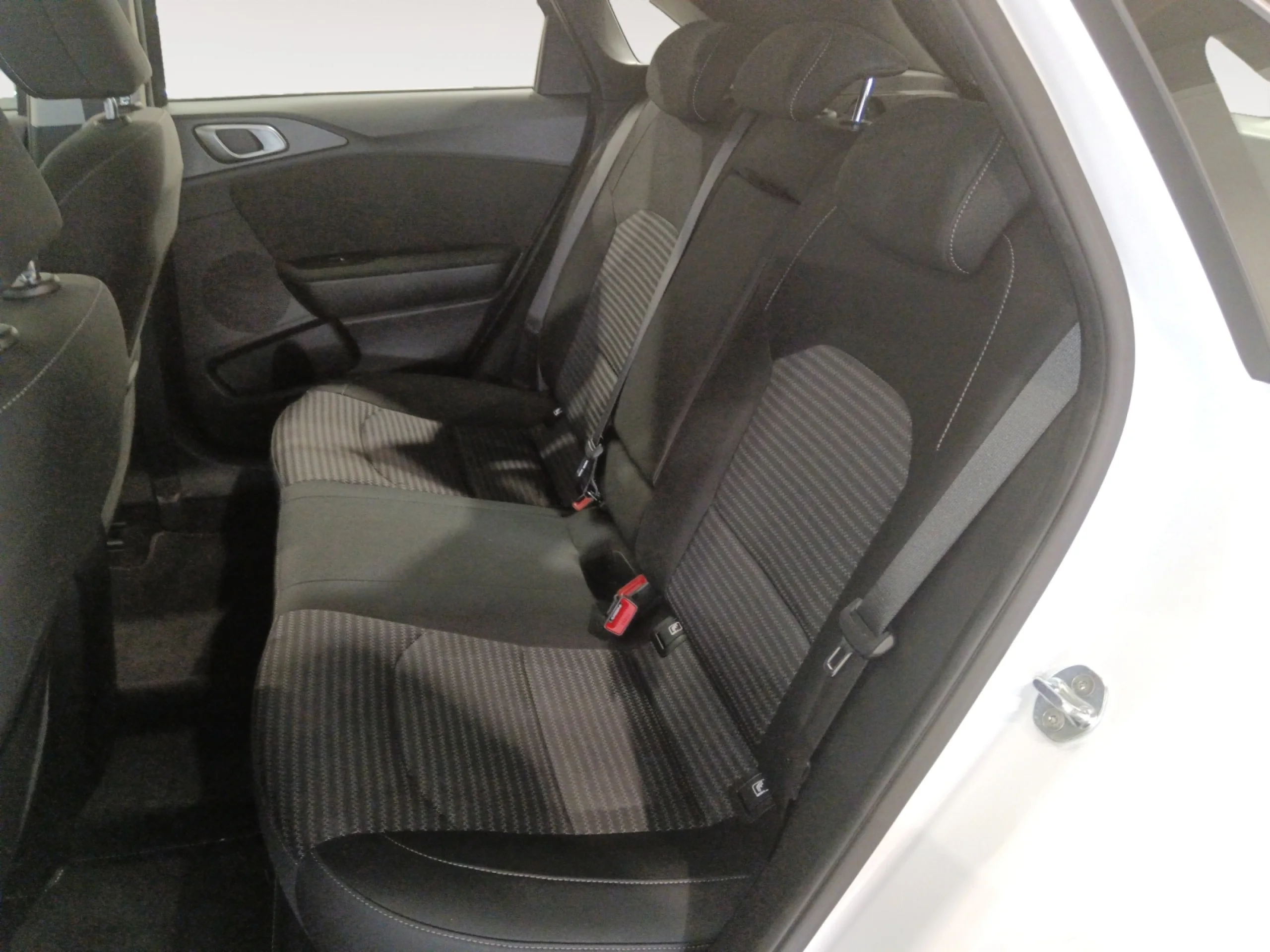 KIA CEED 1.0 T GDI 88KW (120CV) DRIVE - Foto 6