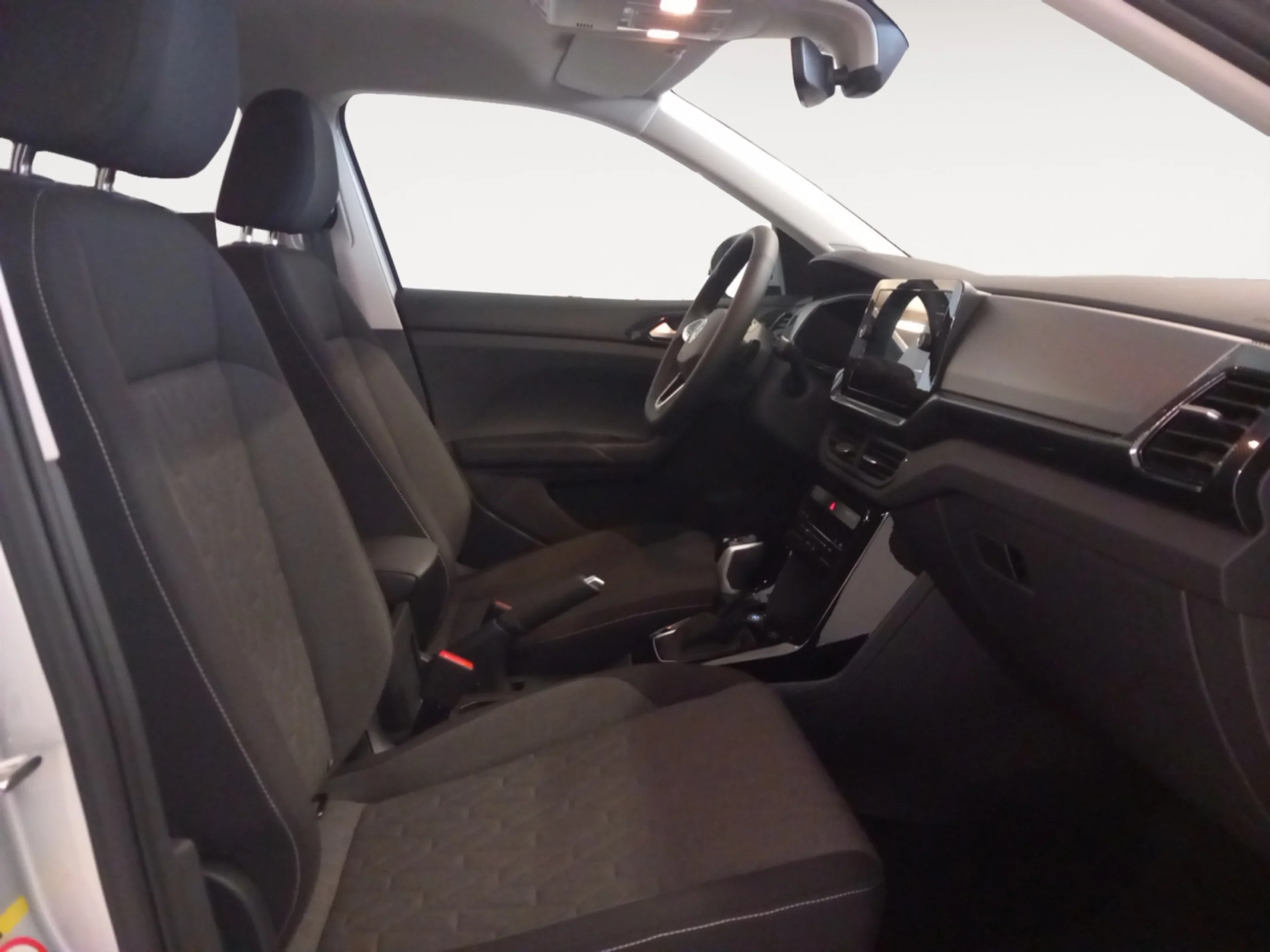 VOLKSWAGEN T CROSS R LINE 1.0 TSI 85KW (116CV) DSG - Foto 5