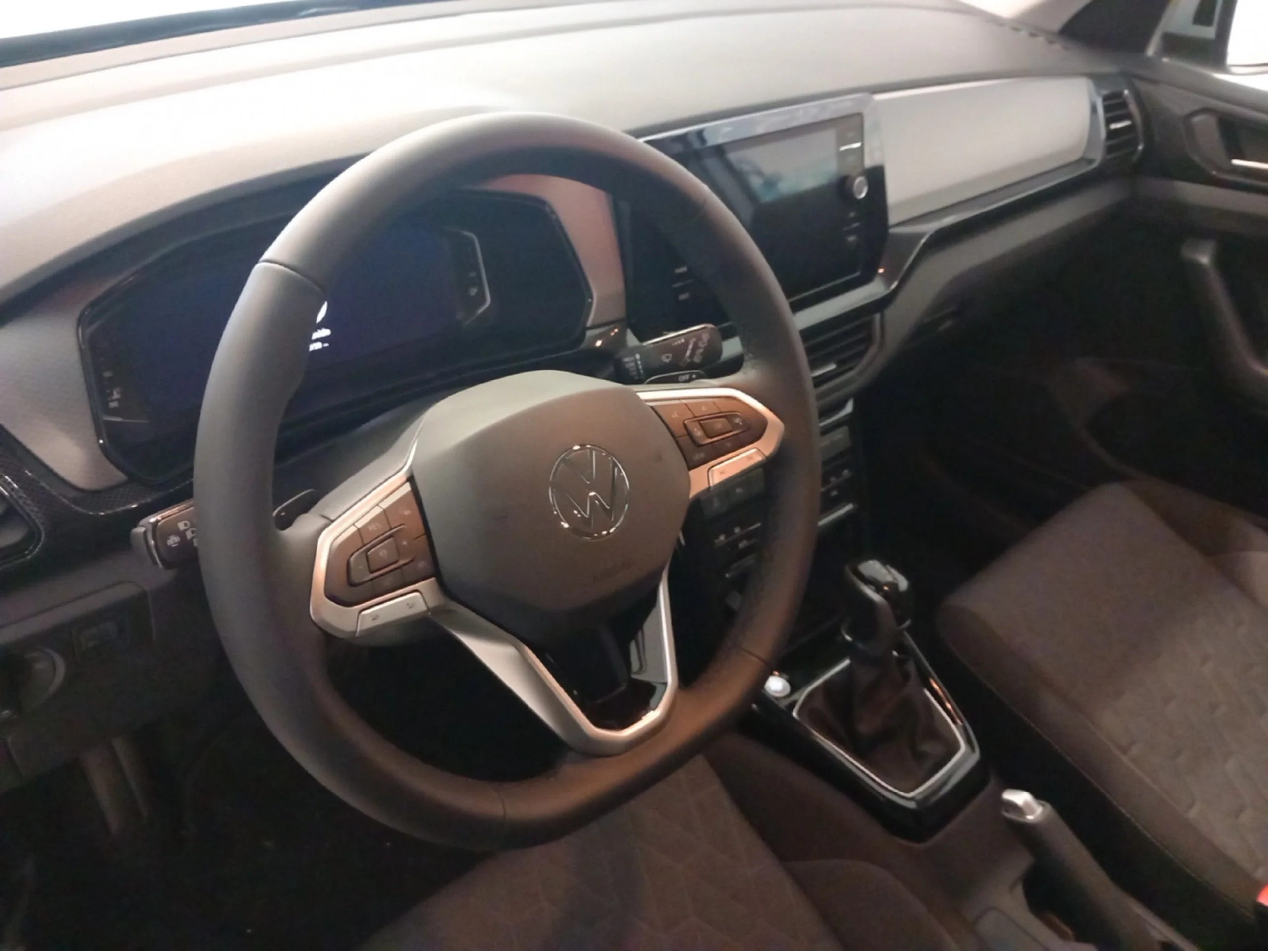 VOLKSWAGEN T CROSS R LINE 1.0 TSI 85KW (116CV) DSG - Foto 9