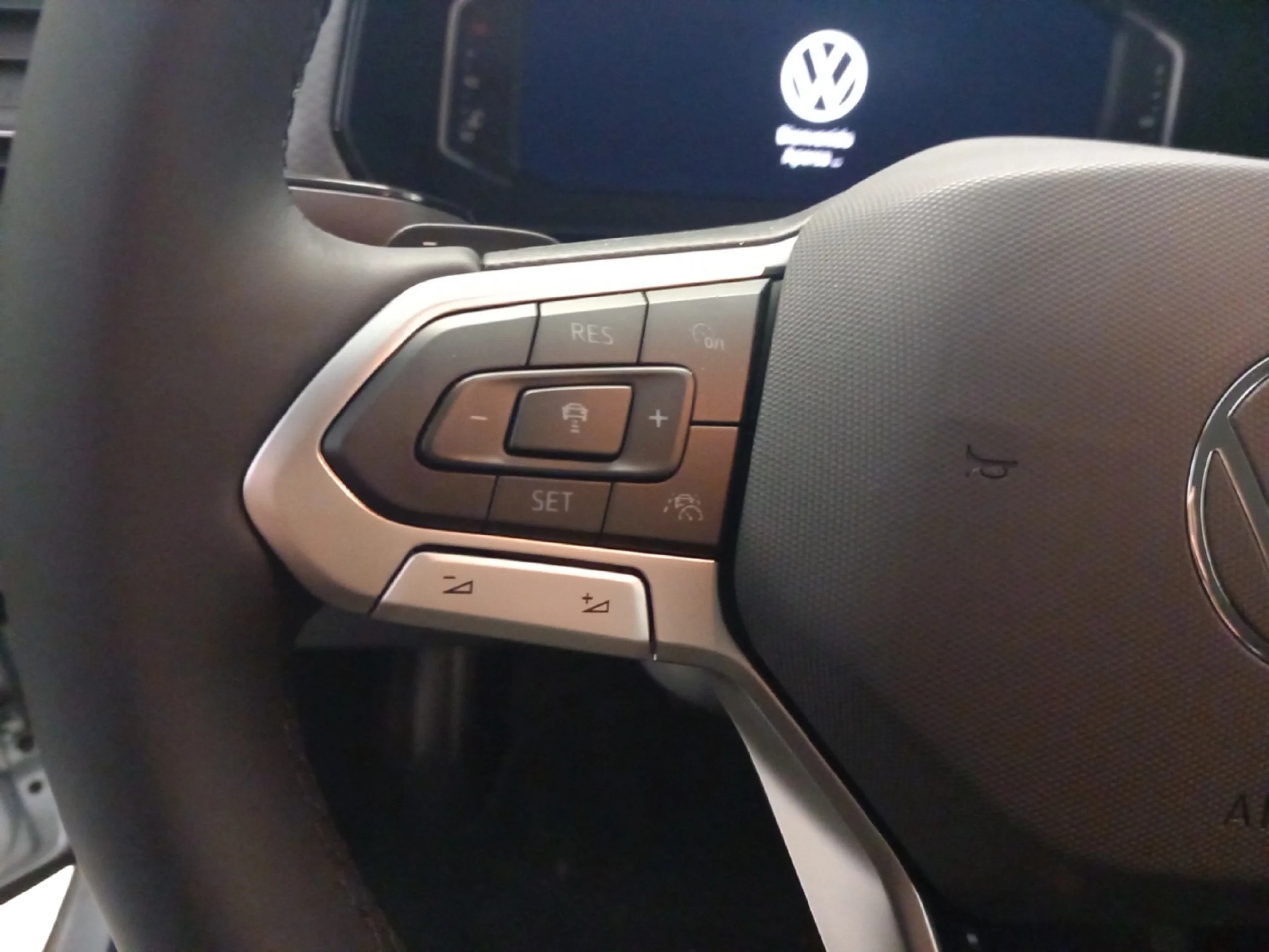 VOLKSWAGEN T CROSS R LINE 1.0 TSI 85KW (116CV) DSG - Foto 11